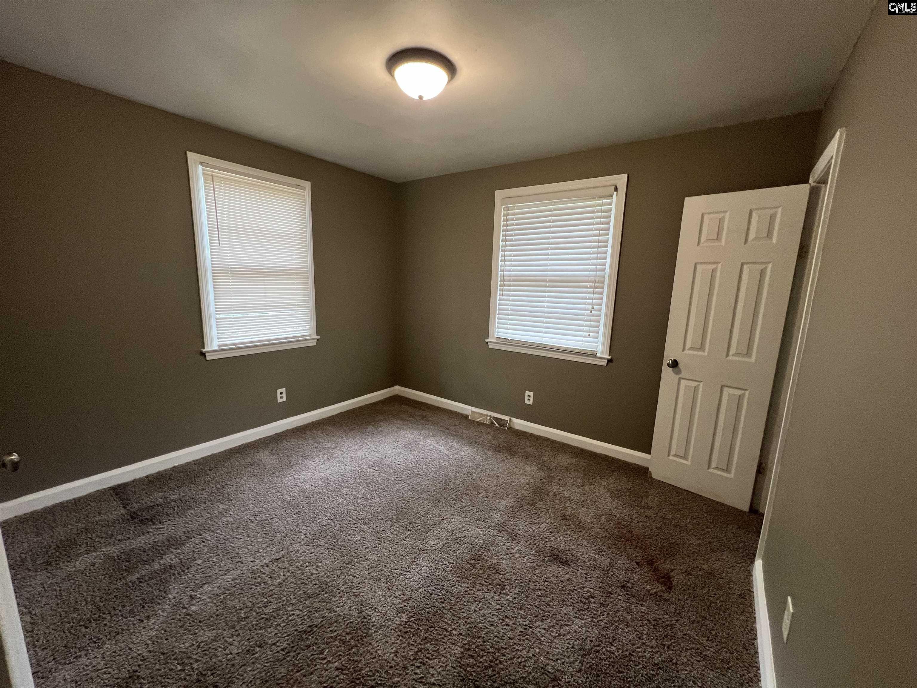 8 Holiday Circle Columbia, SC 29206