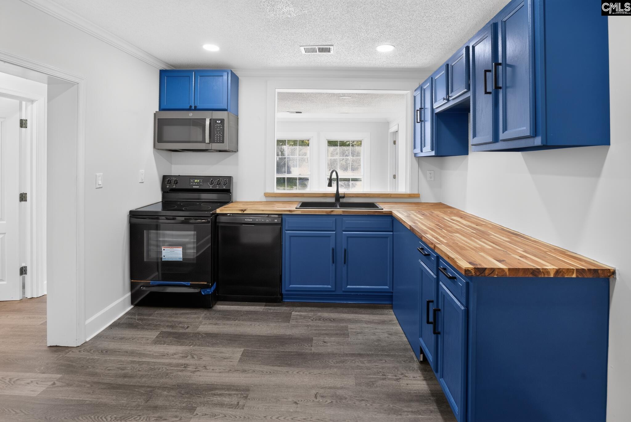 302 Vanboklen Street Eastover, SC 29044