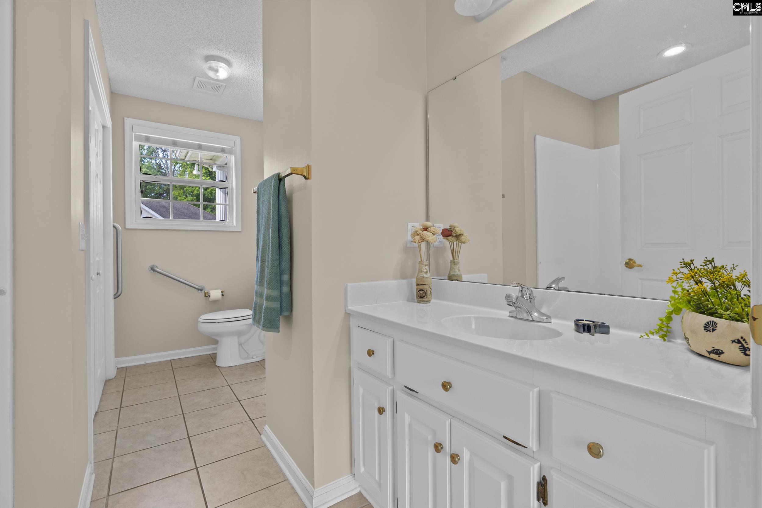 40 Southwoode Circle Chapin, SC 29036