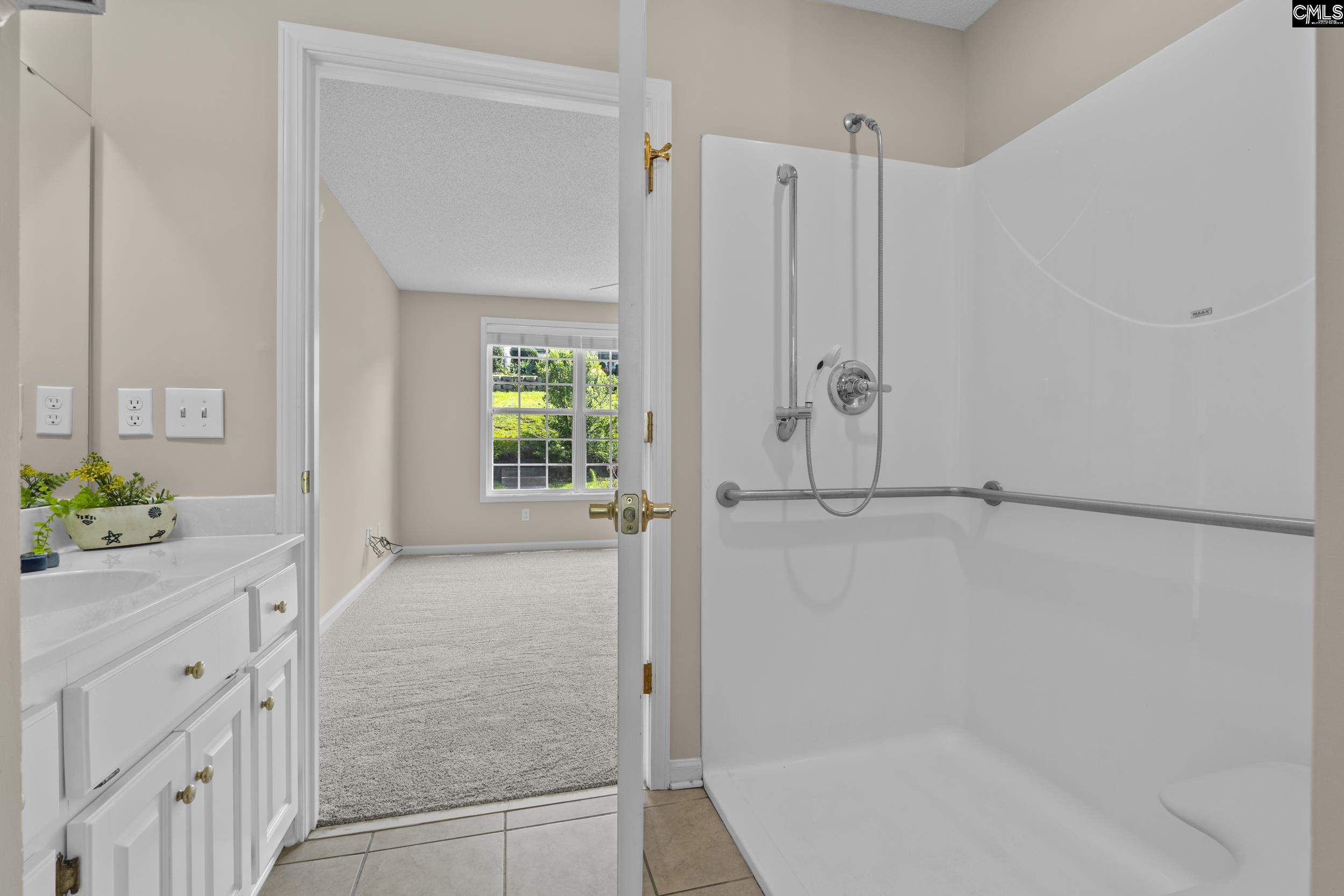 40 Southwoode Circle Chapin, SC 29036