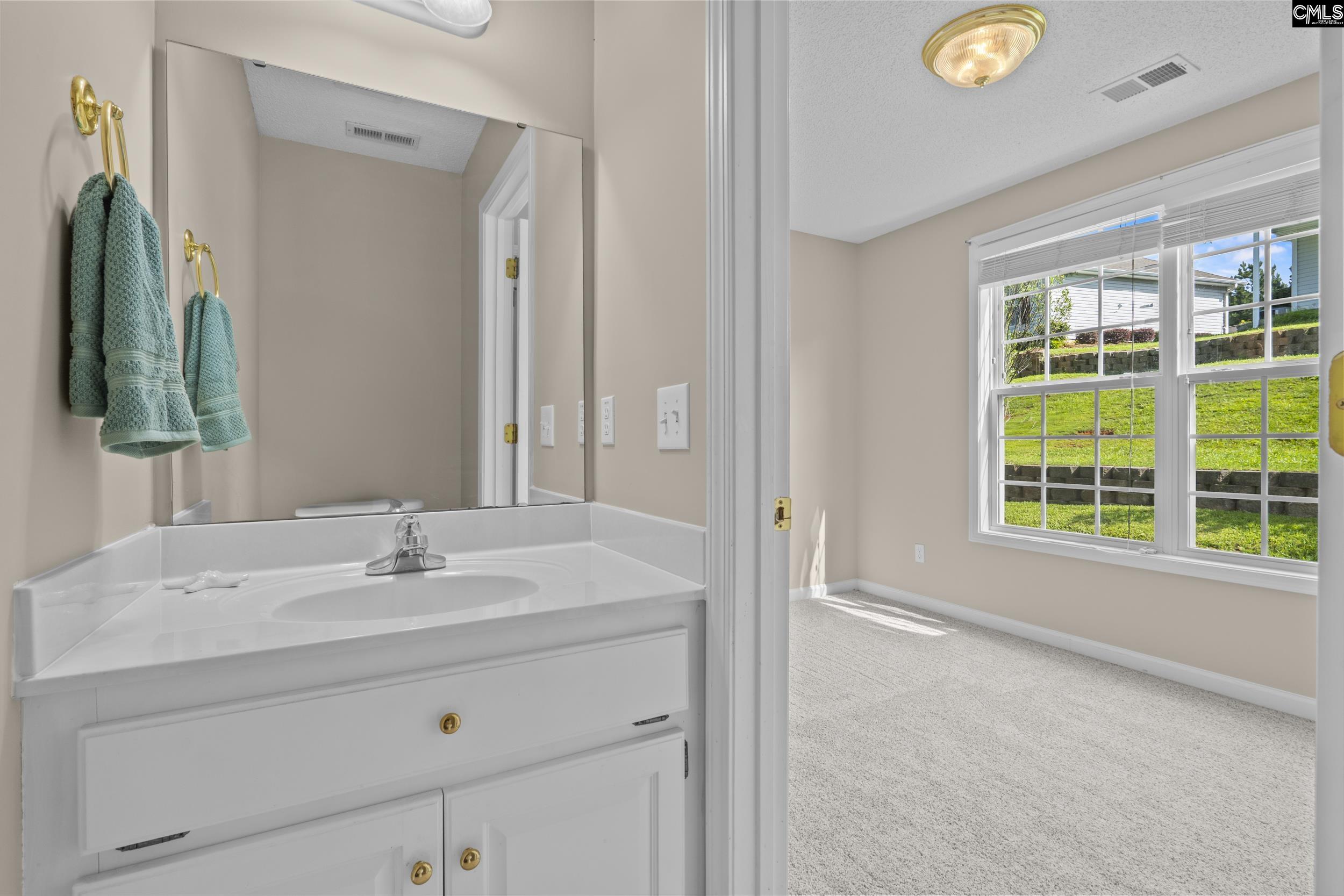 40 Southwoode Circle Chapin, SC 29036
