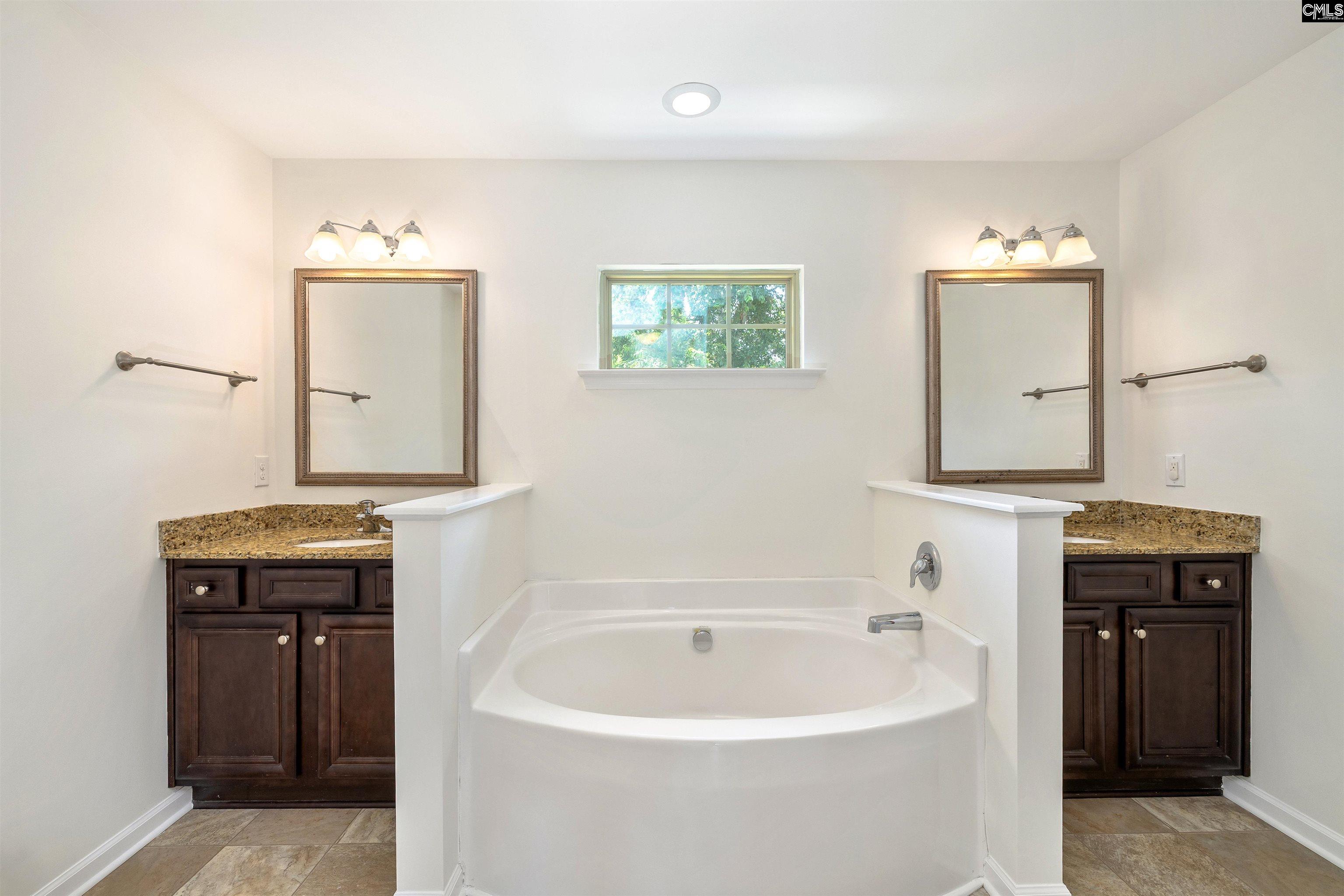 22 Vintage Oak Court Camden, SC 29020