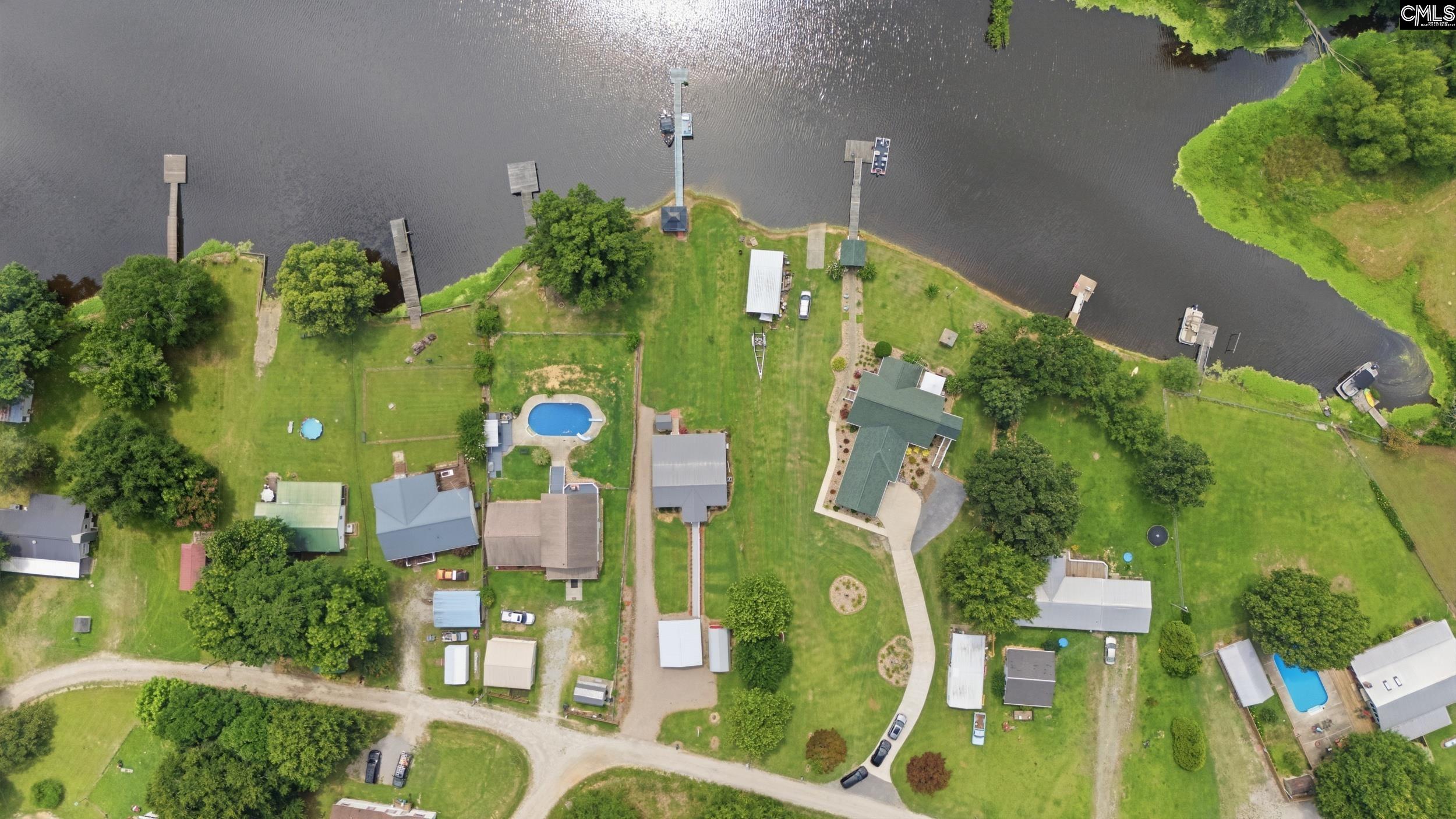 1037 Natures Cove Road Saluda, SC 29138