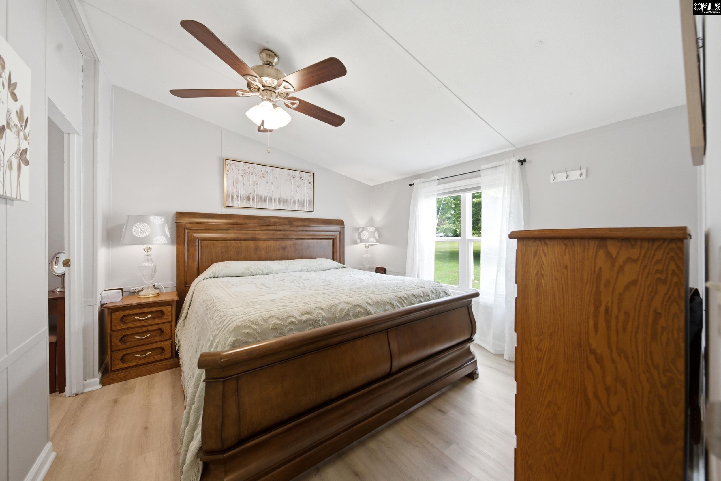 1037 Natures Cove Road Saluda, SC 29138