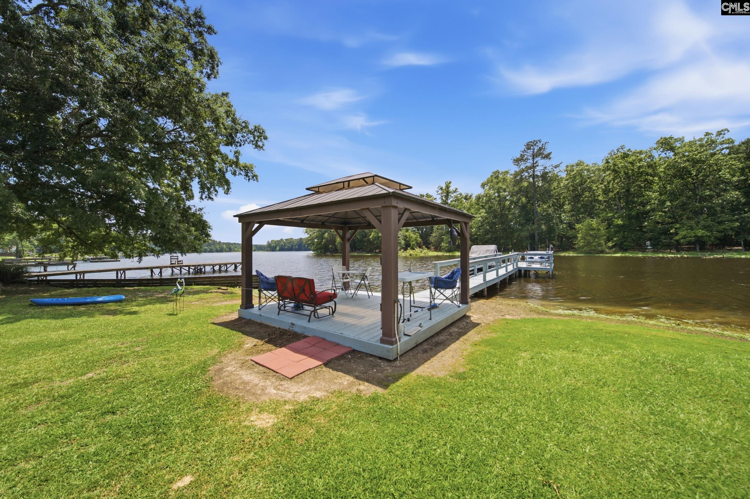 1037 Natures Cove Road Saluda, SC 29138