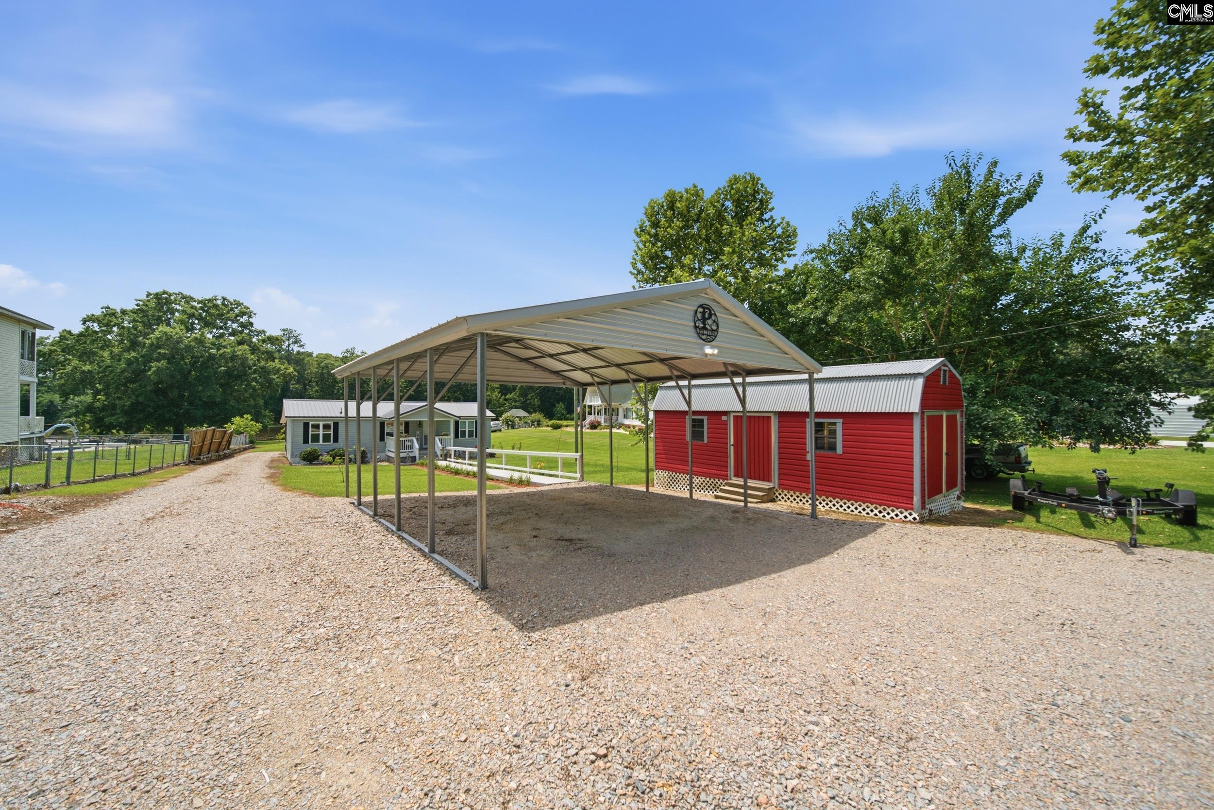 1037 Natures Cove Road Saluda, SC 29138