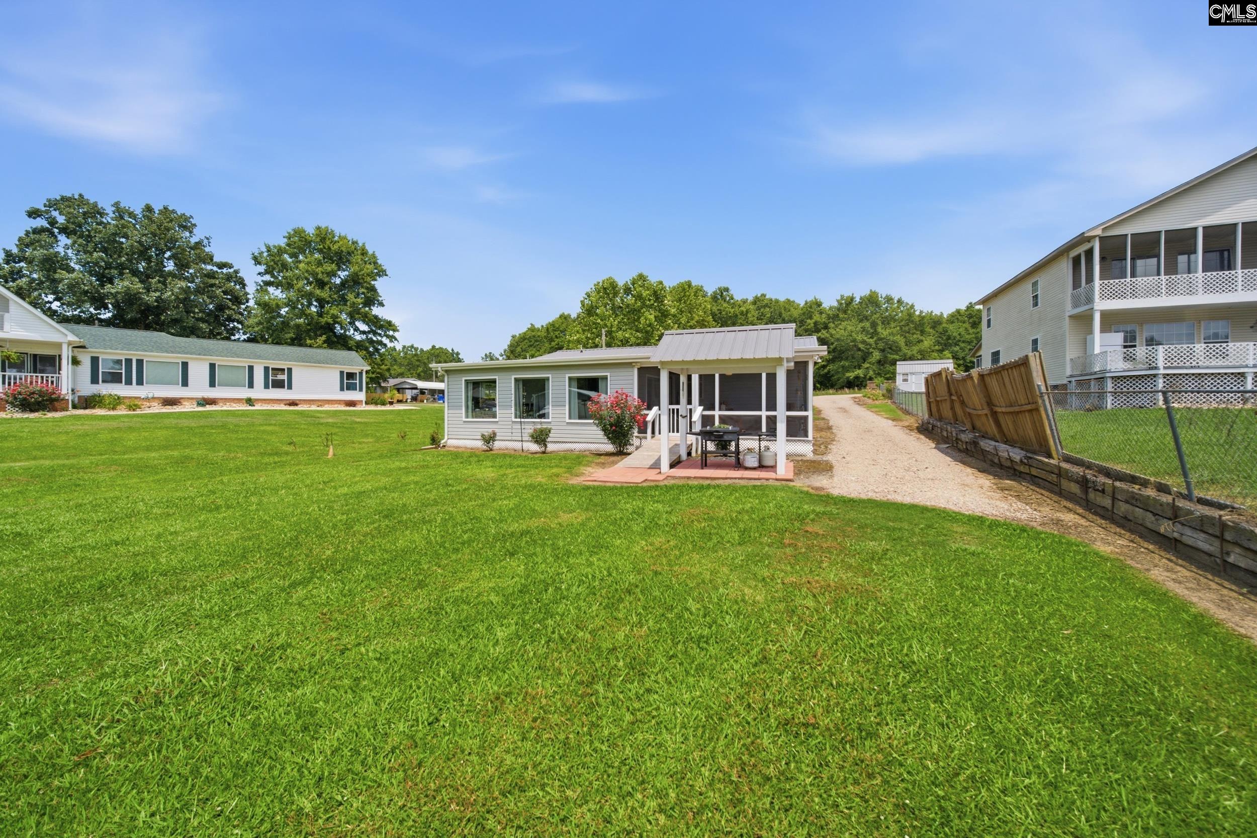 1037 Natures Cove Road Saluda, SC 29138