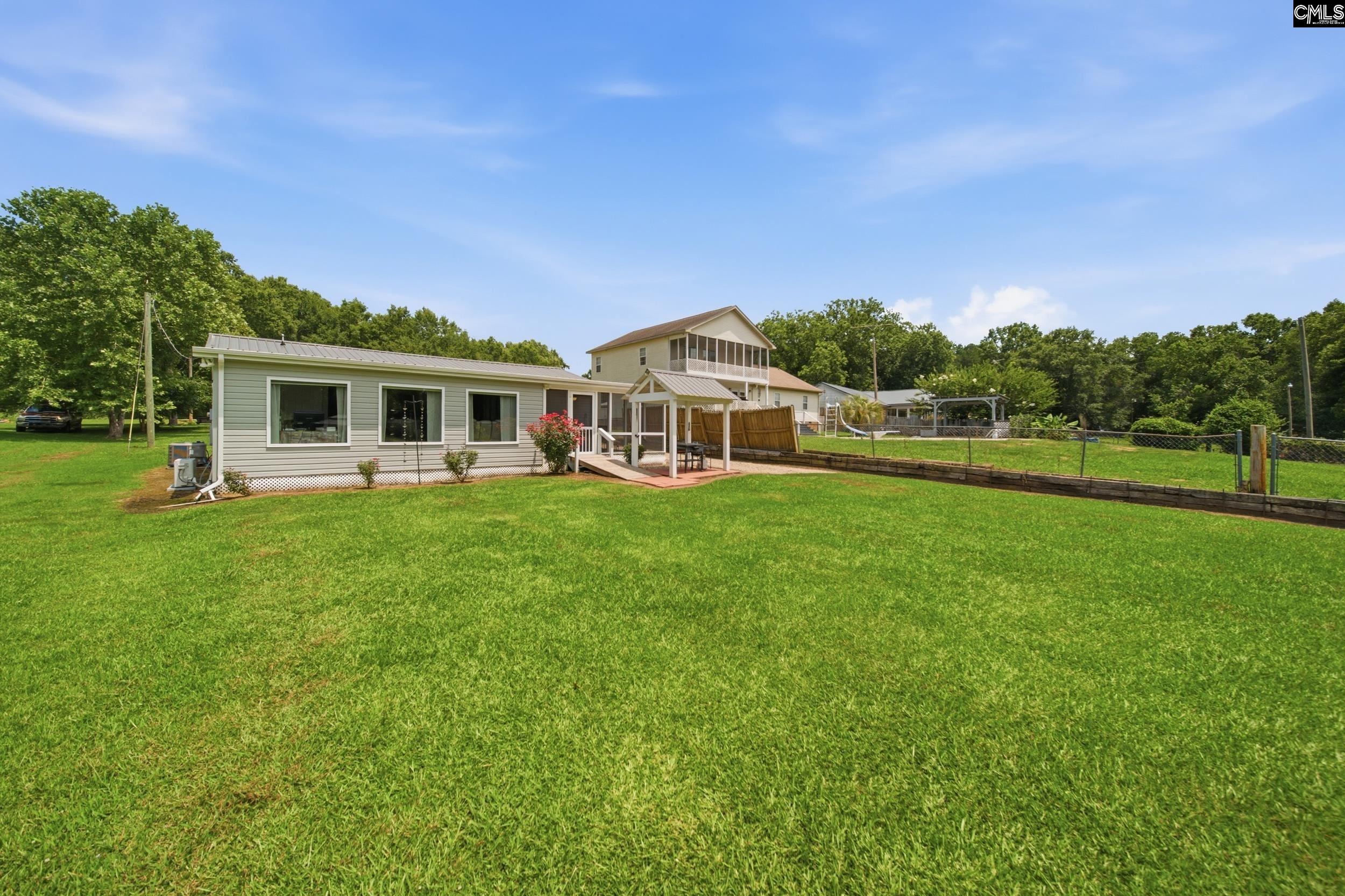 1037 Natures Cove Road Saluda, SC 29138