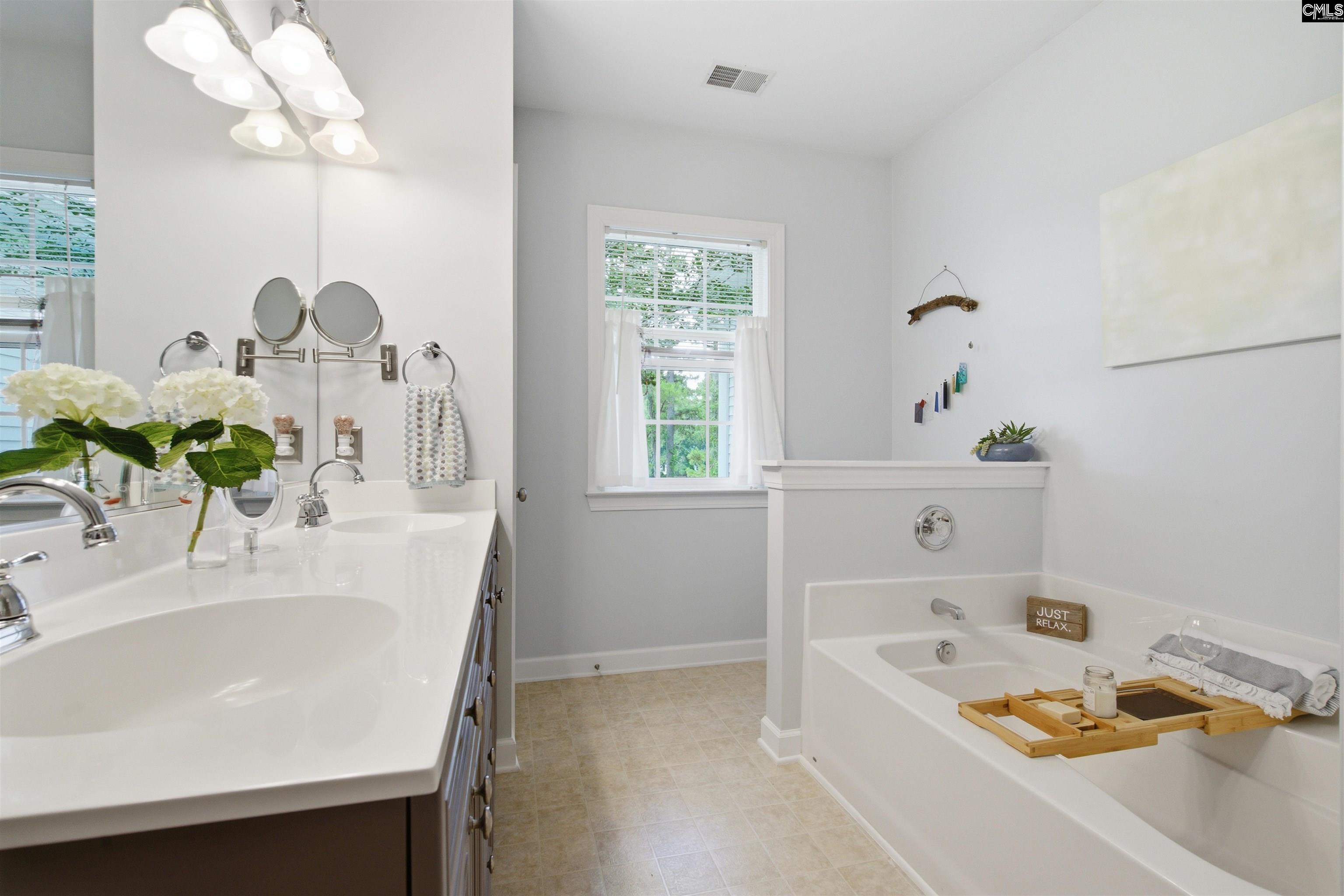 182 Golfview Lane Summerville, SC 29485