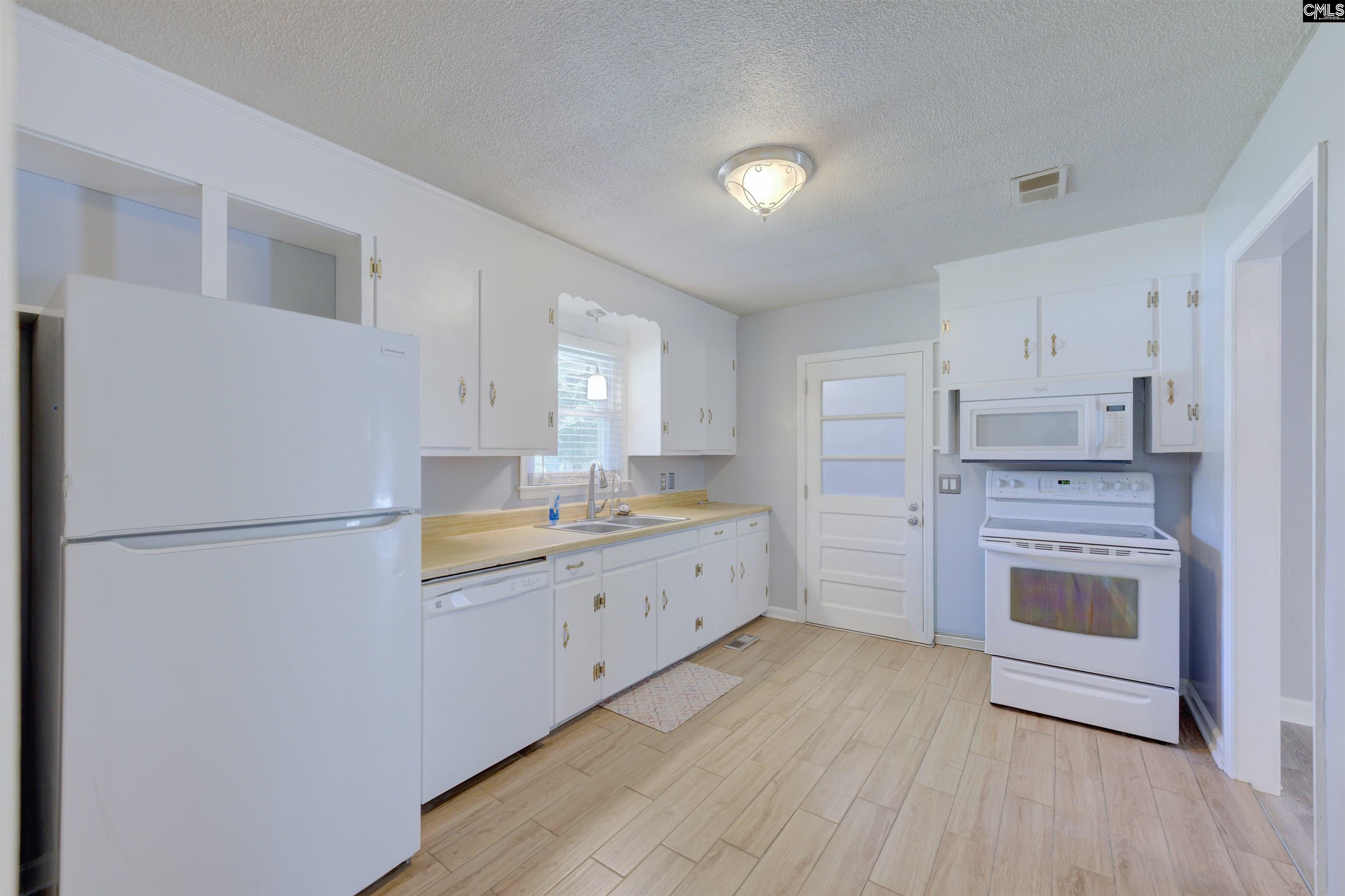 2610 Riverland Drive Cayce, SC 29033