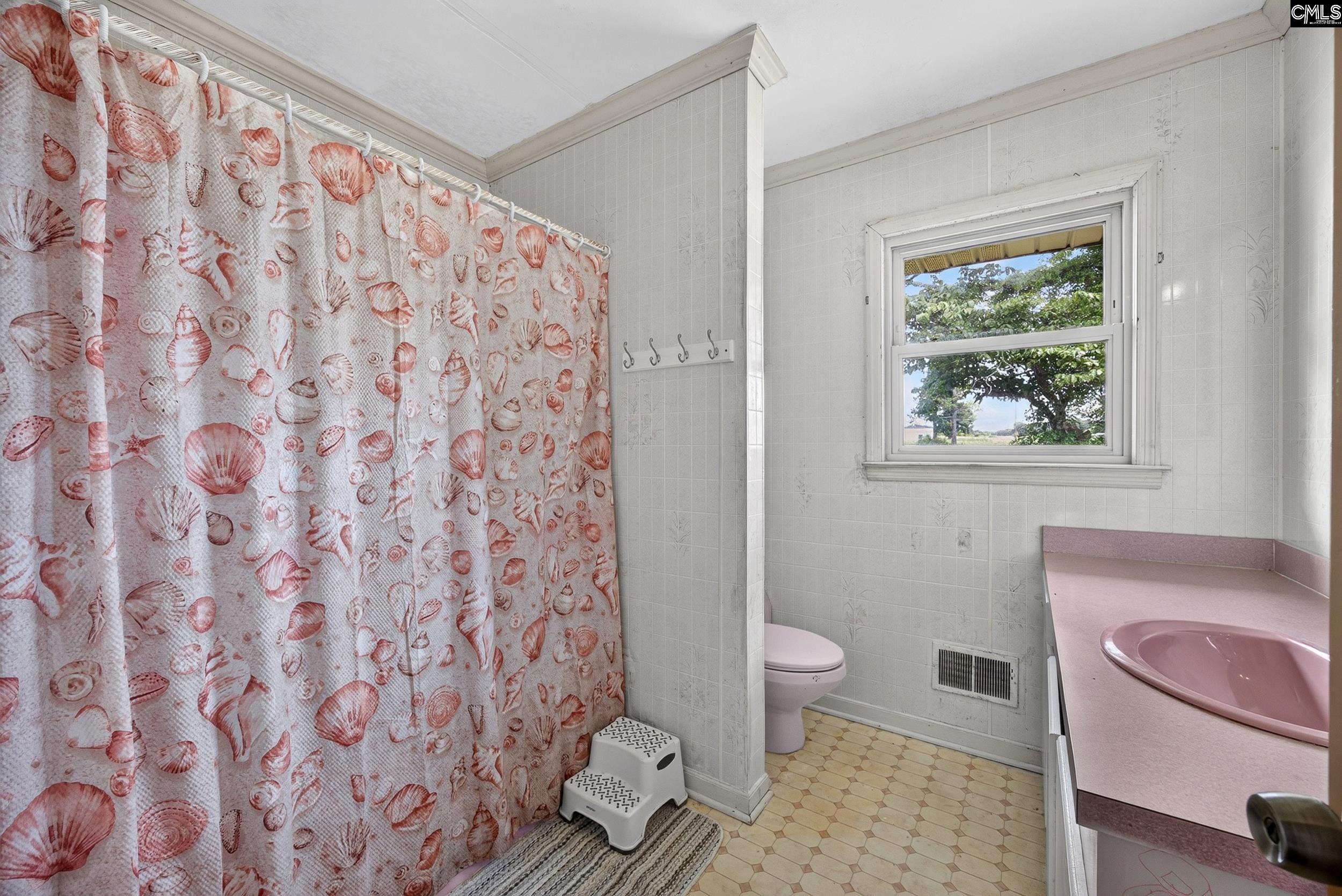 4516 Augusta Highway Gilbert, SC 29054
