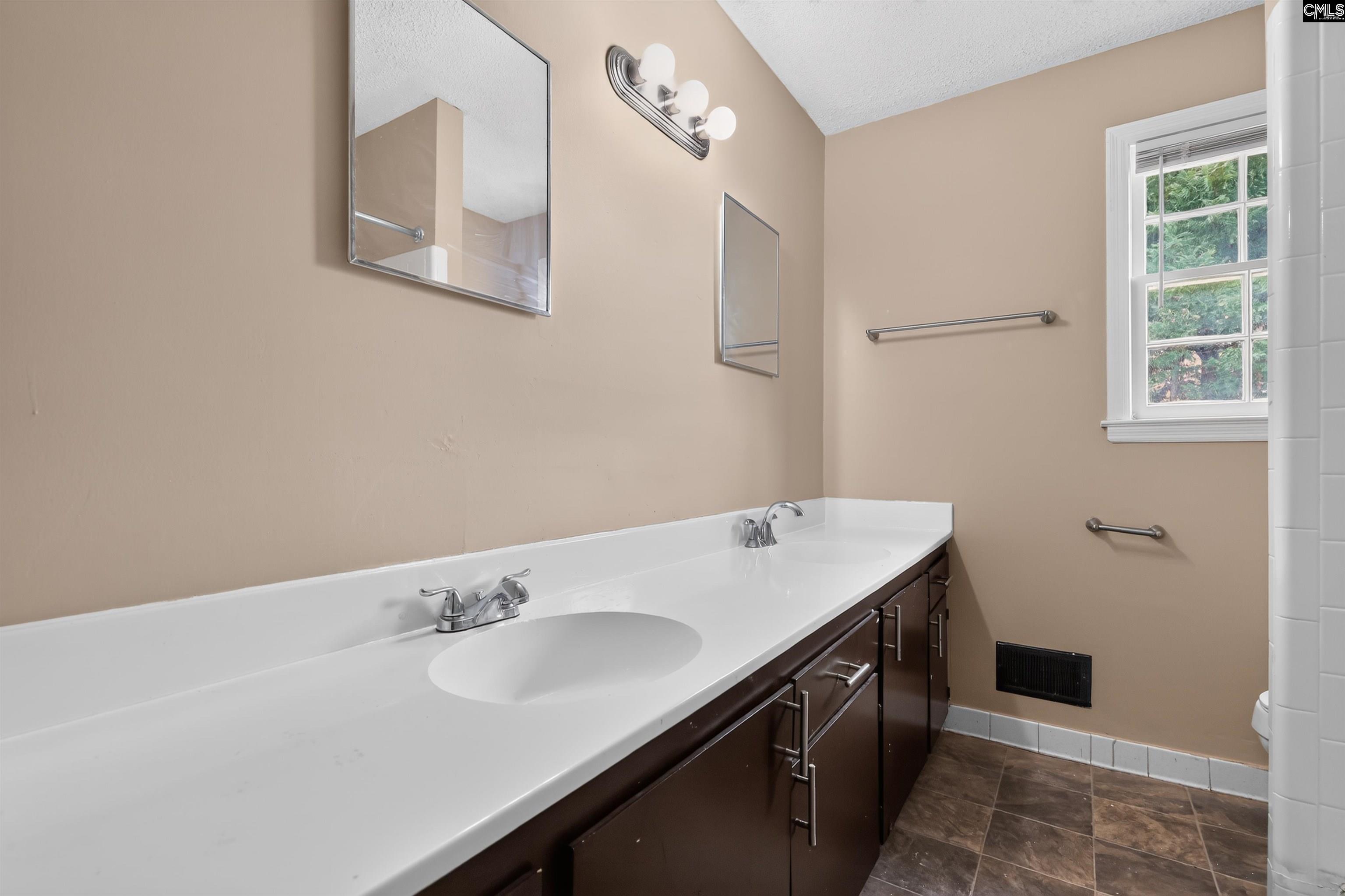 7821 Folly Court Columbia, SC 29209