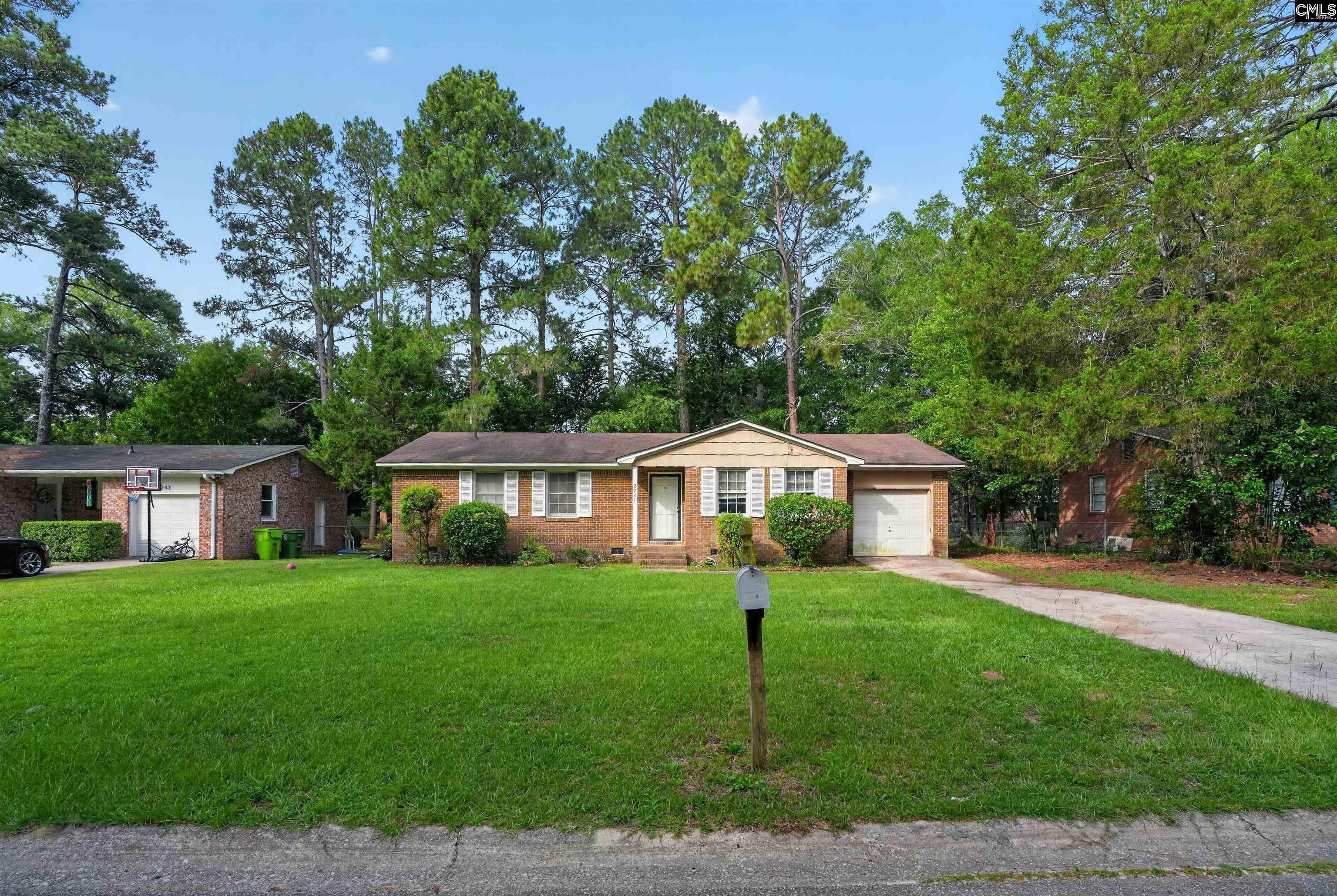2247 S Partridge Circle Hopkins, SC 29061