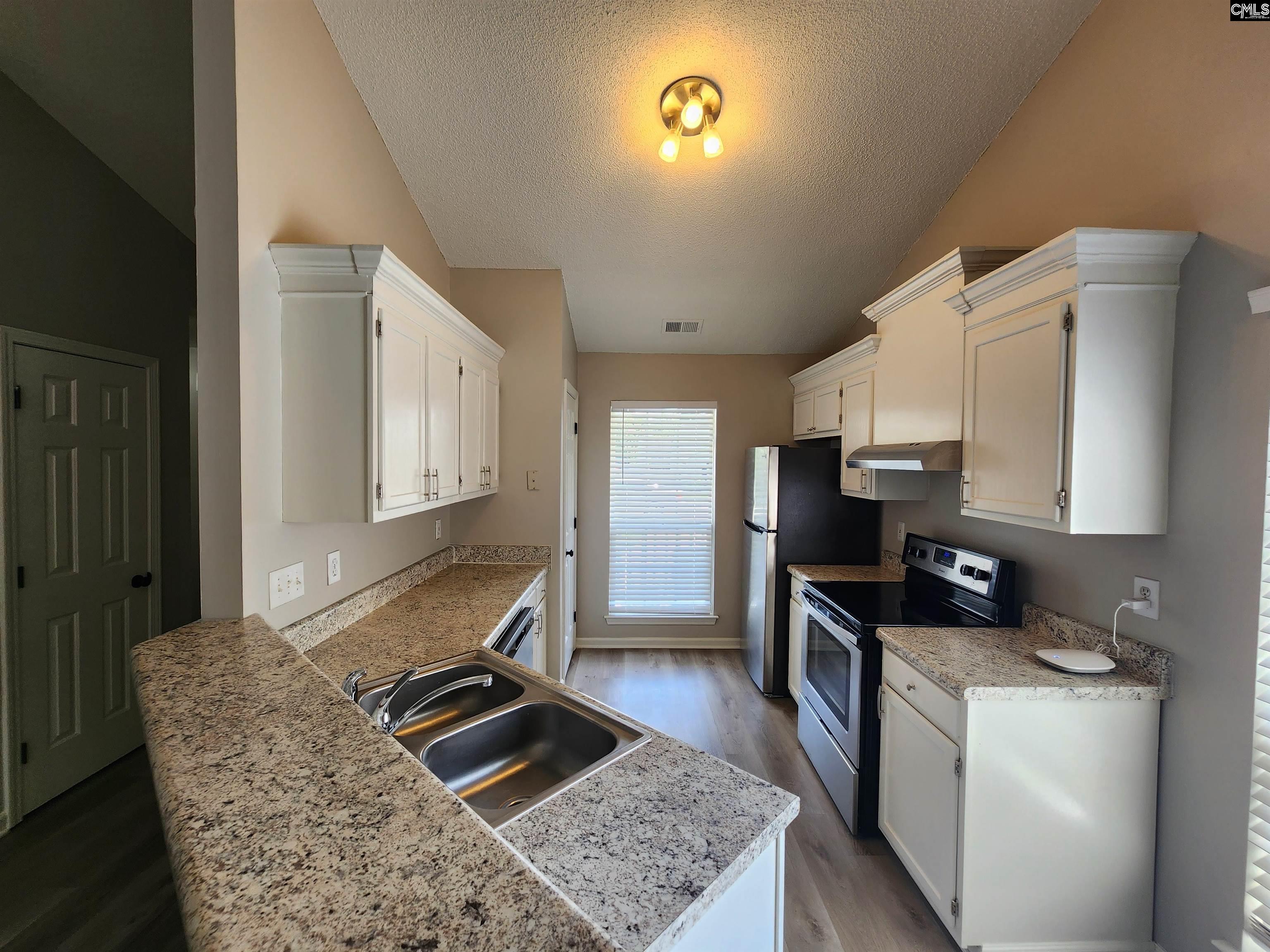100 Beech Tree Court Lexington, SC 29073