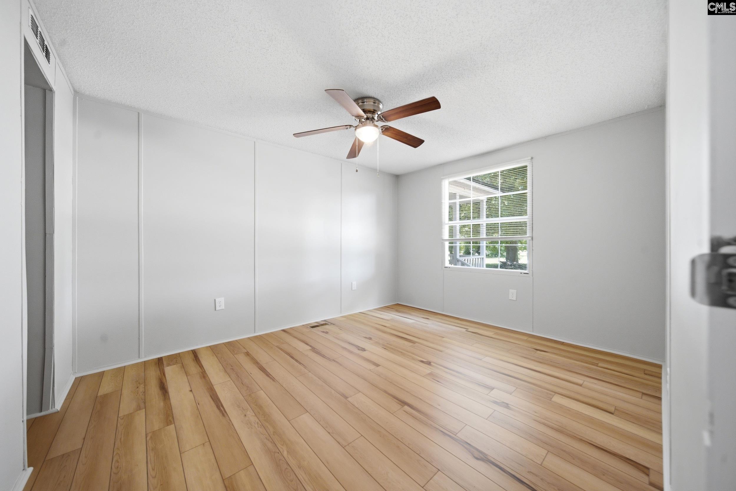 3715 Delaware Drive Dalzell, SC 29040
