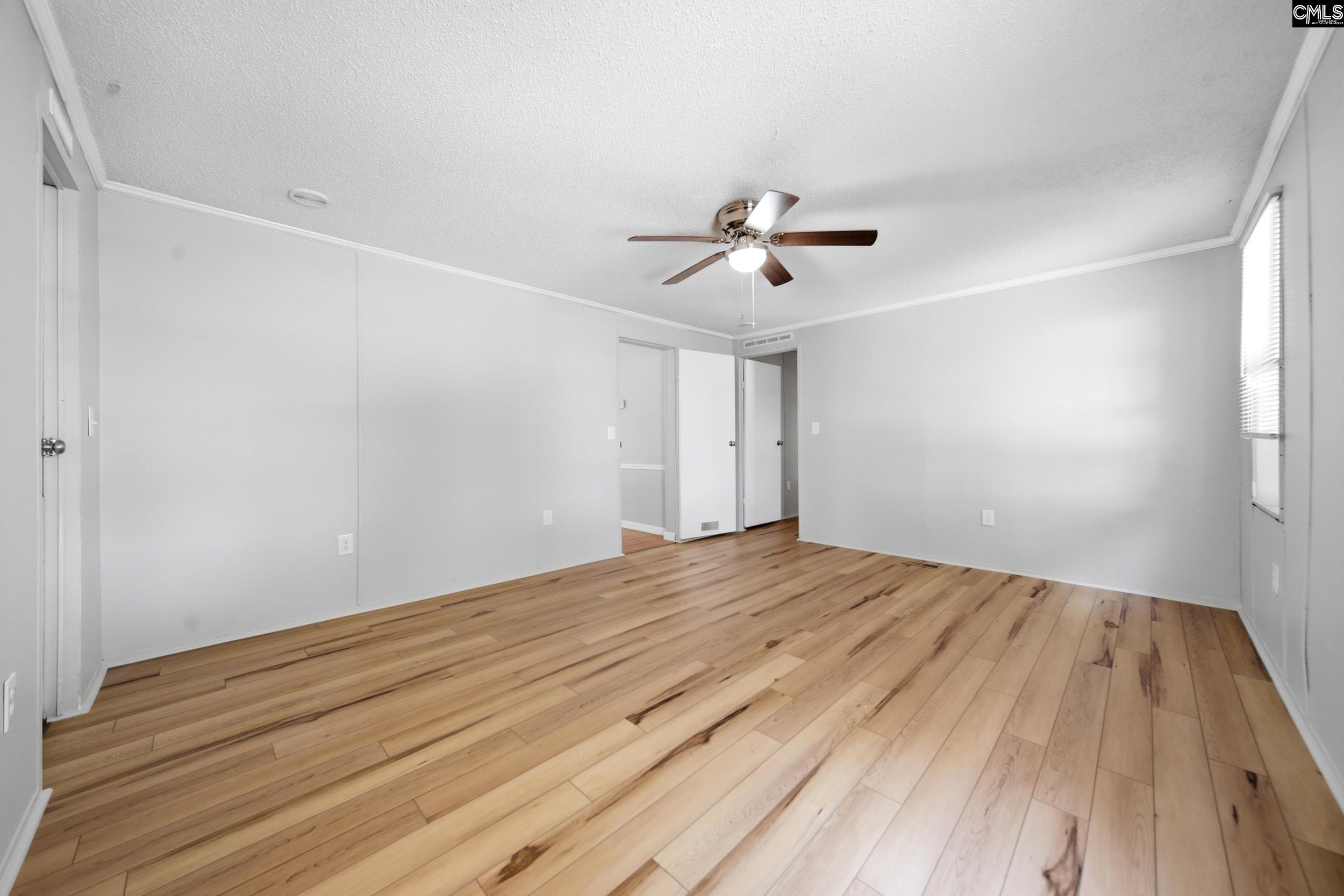 3715 Delaware Drive Dalzell, SC 29040