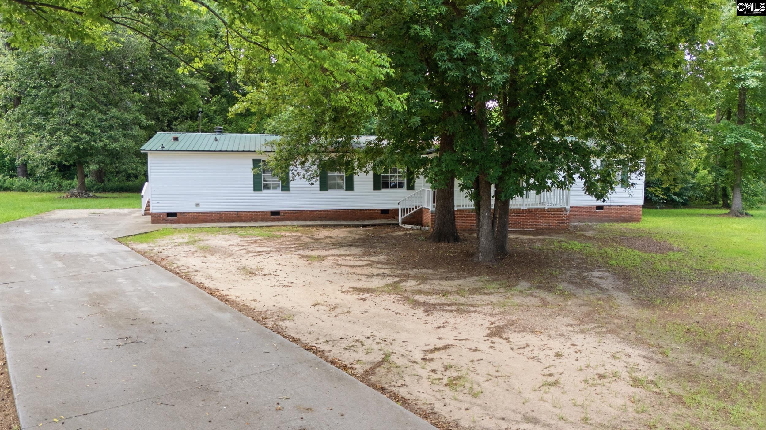 3715 Delaware Drive Dalzell, SC 29040