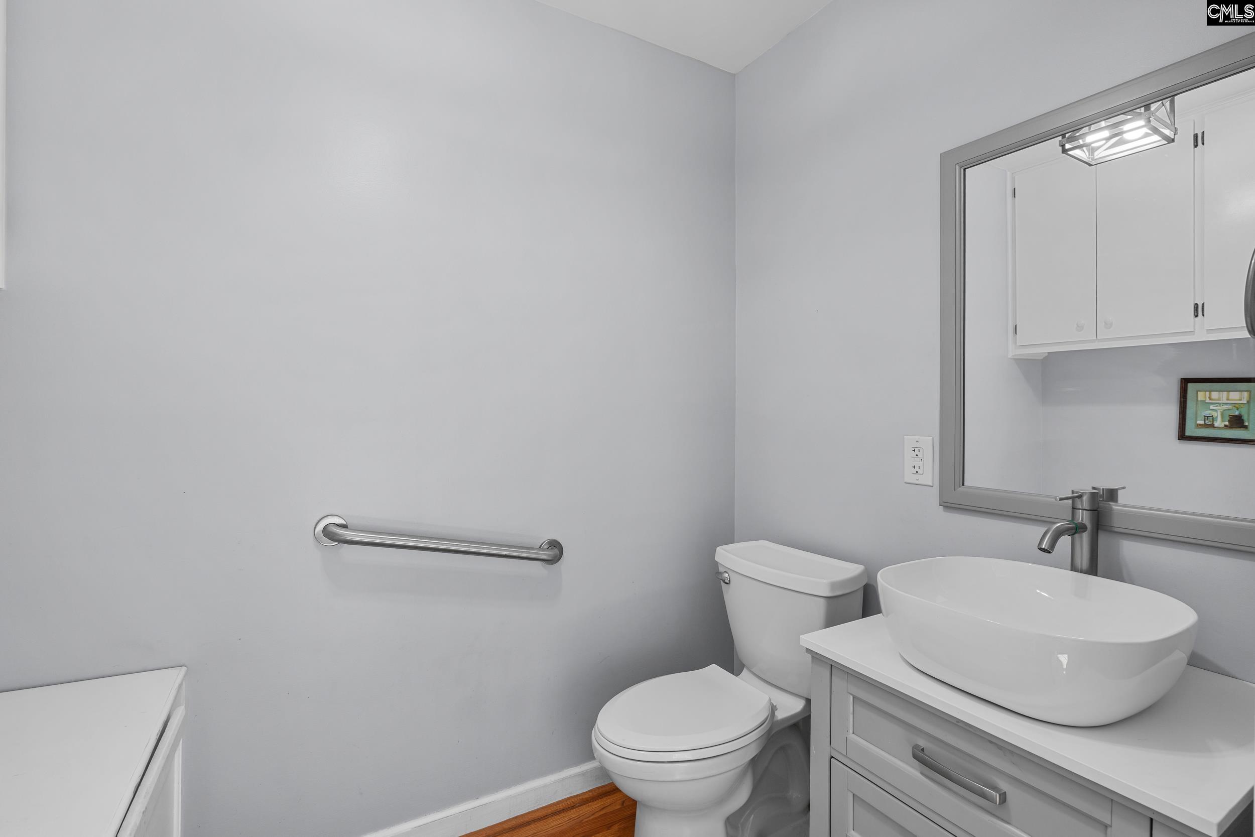 1656 West Drive Cassatt, SC 29032