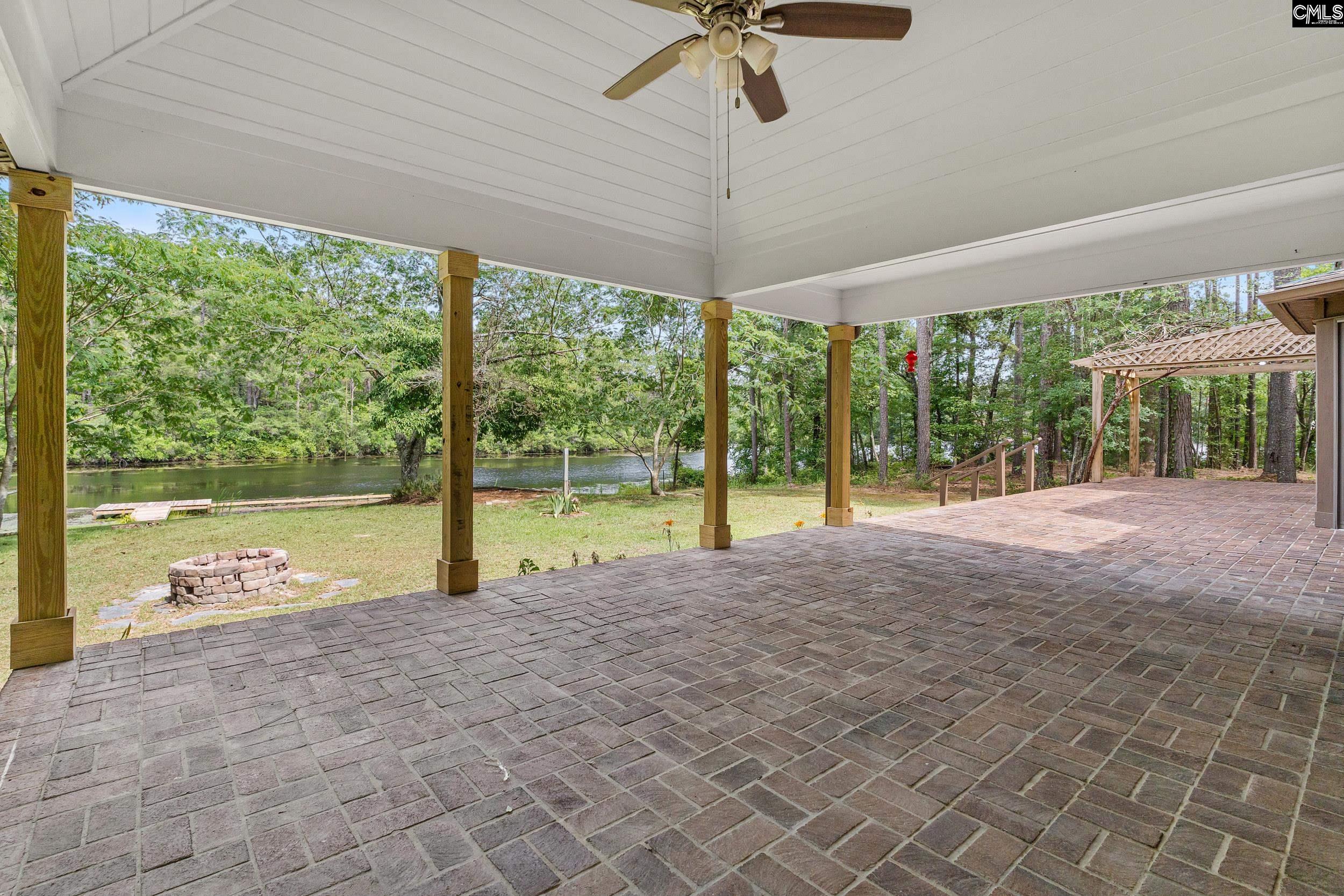 1656 West Drive Cassatt, SC 29032