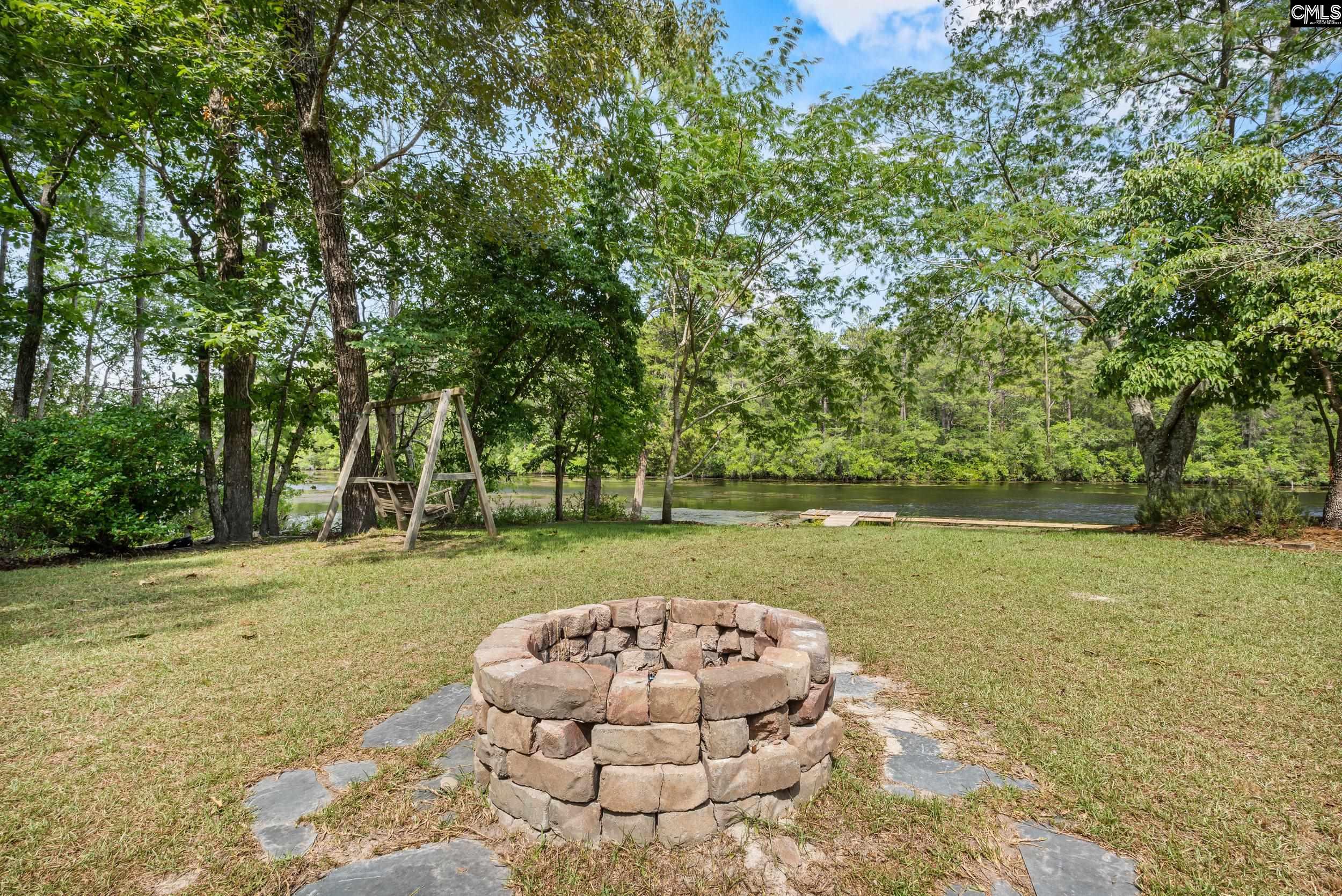 1656 West Drive Cassatt, SC 29032