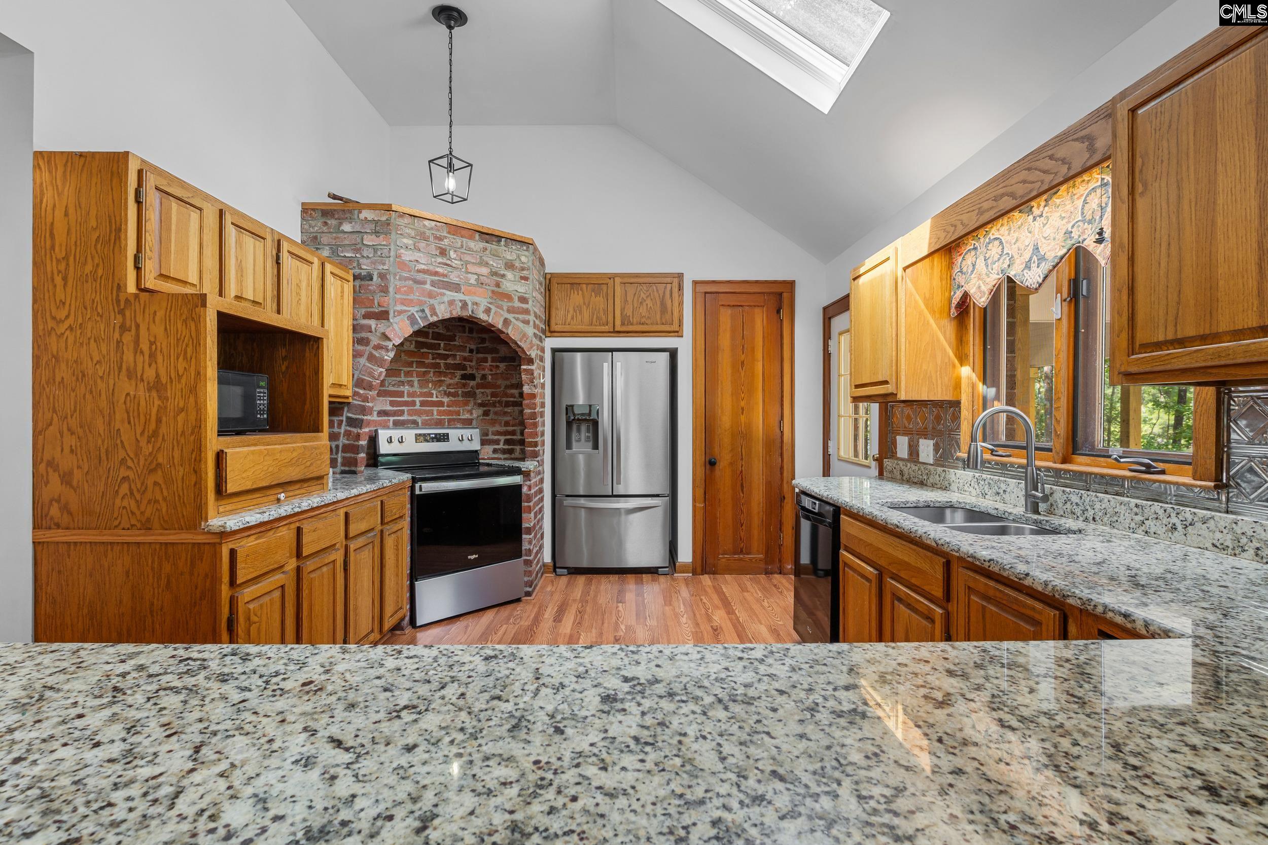 1656 West Drive Cassatt, SC 29032