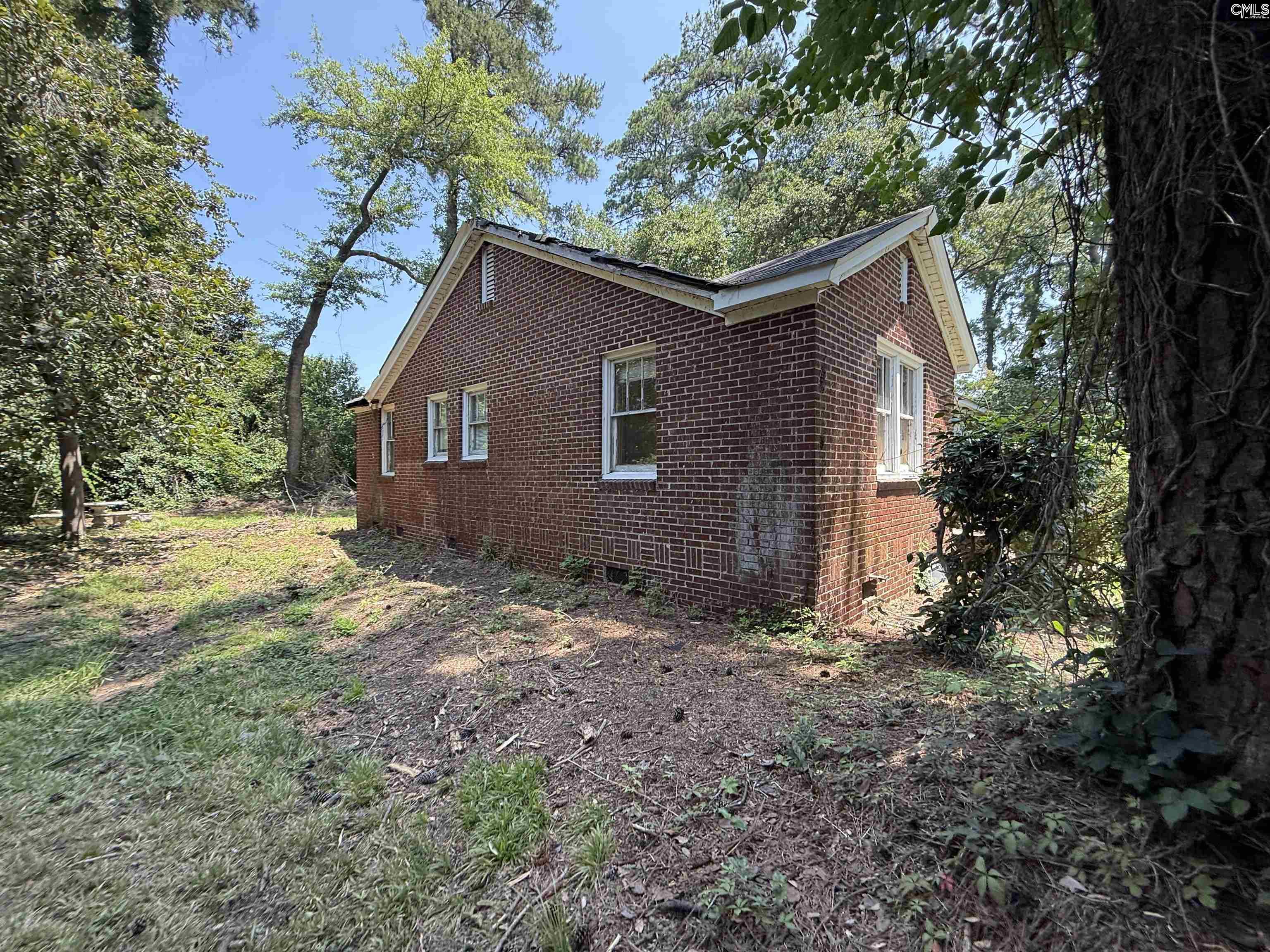718 Michaelmas Avenue Cayce, SC 29033-4077