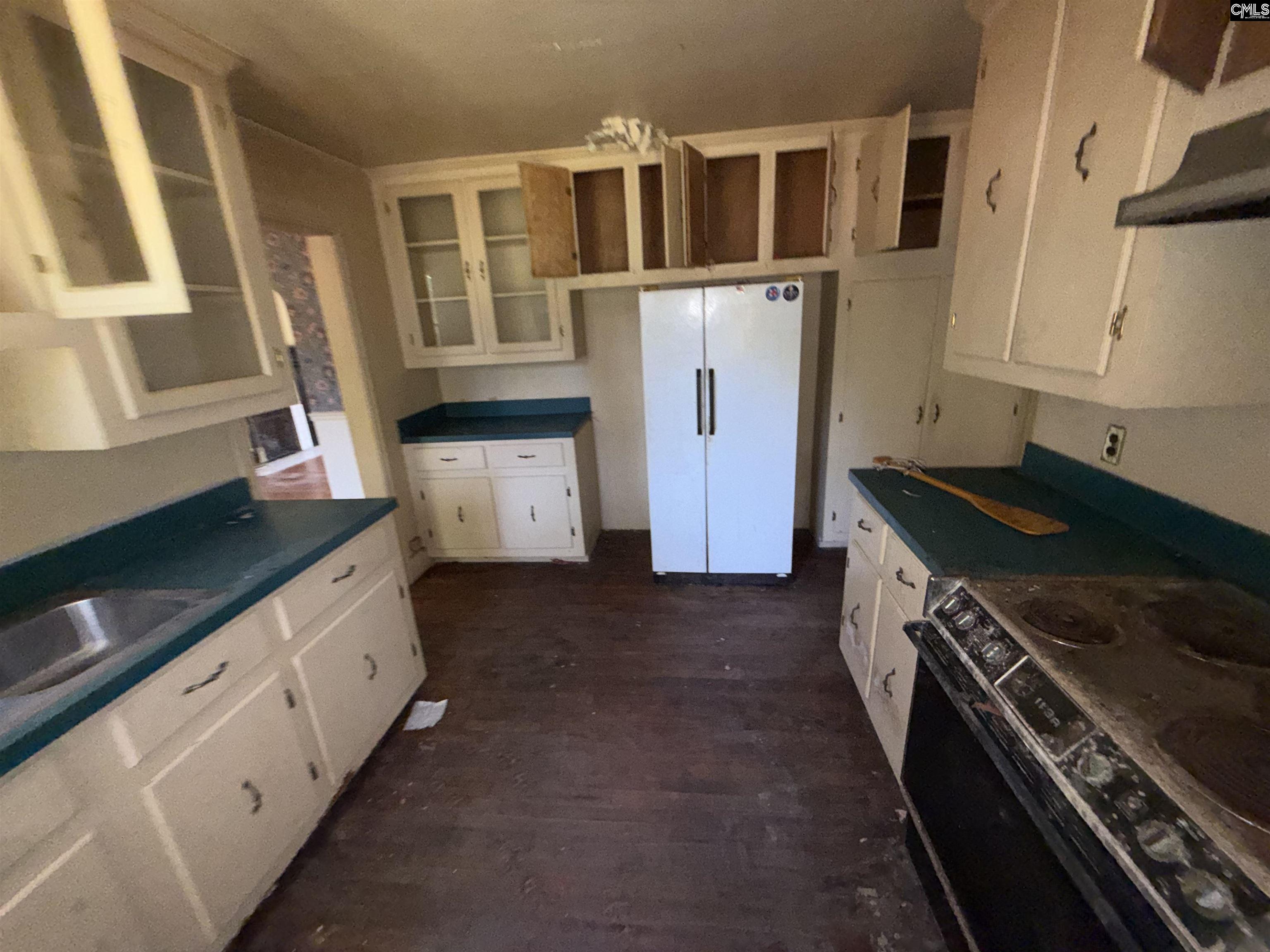 718 Michaelmas Avenue Cayce, SC 29033-4077