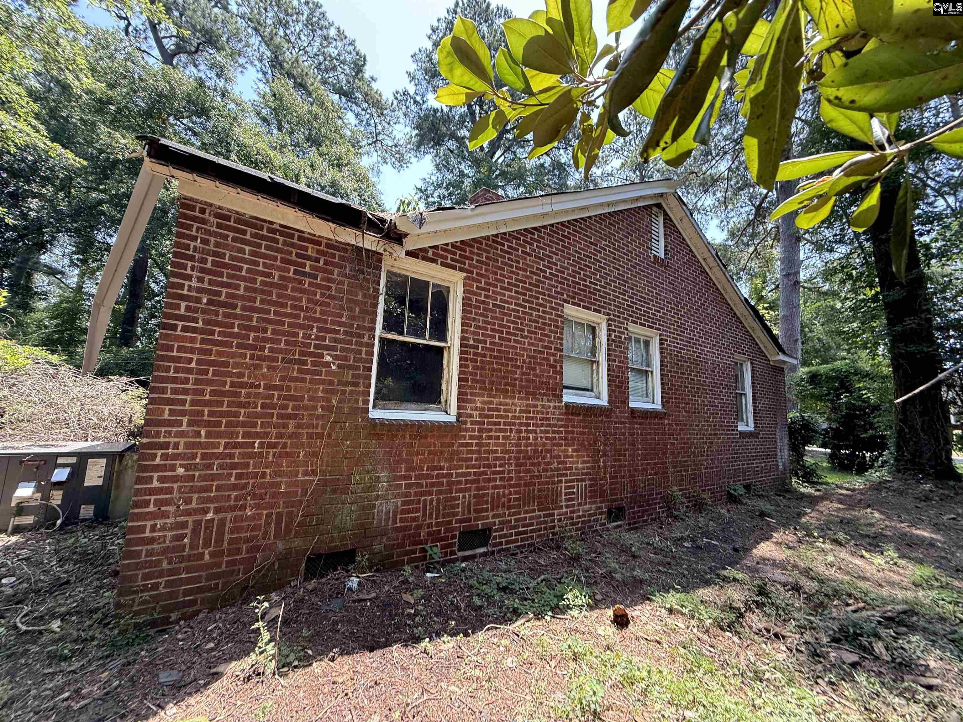 718 Michaelmas Avenue Cayce, SC 29033-4077