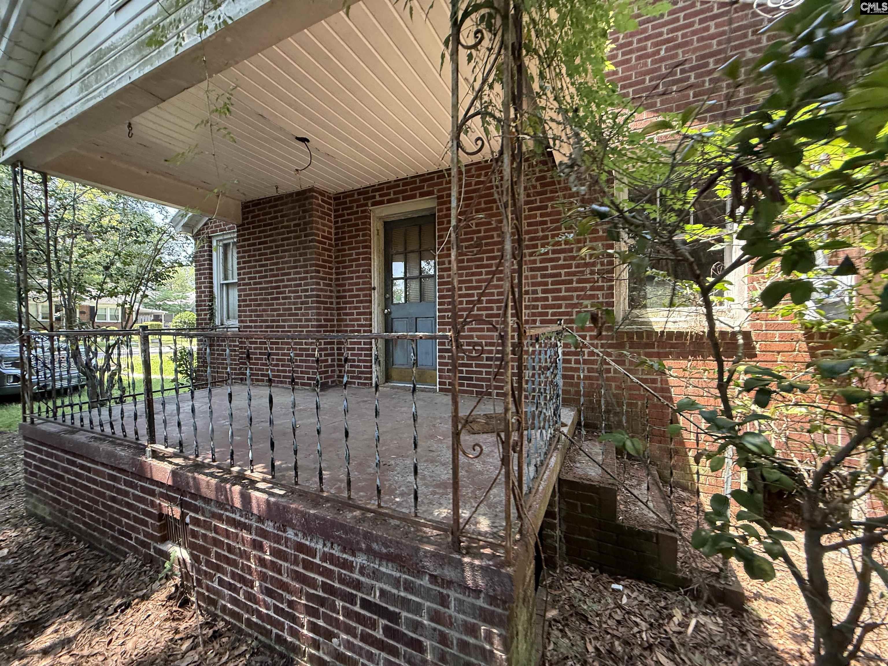 718 Michaelmas Avenue Cayce, SC 29033-4077