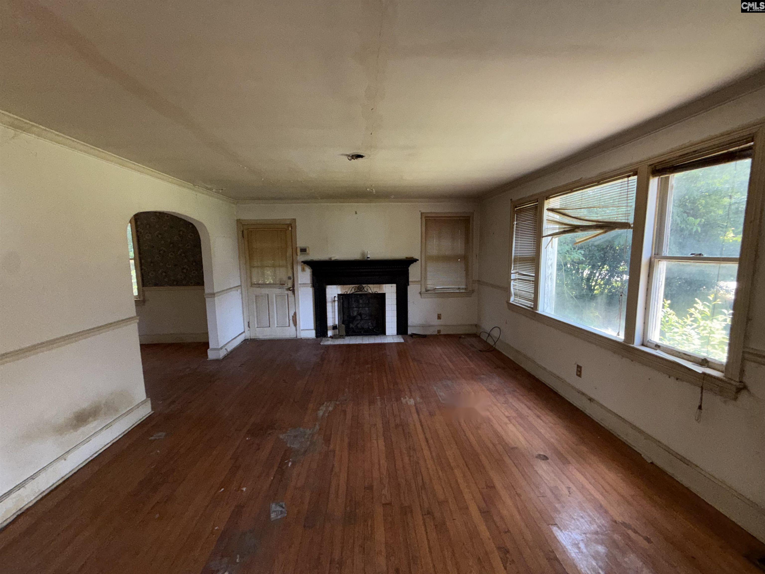 718 Michaelmas Avenue Cayce, SC 29033-4077
