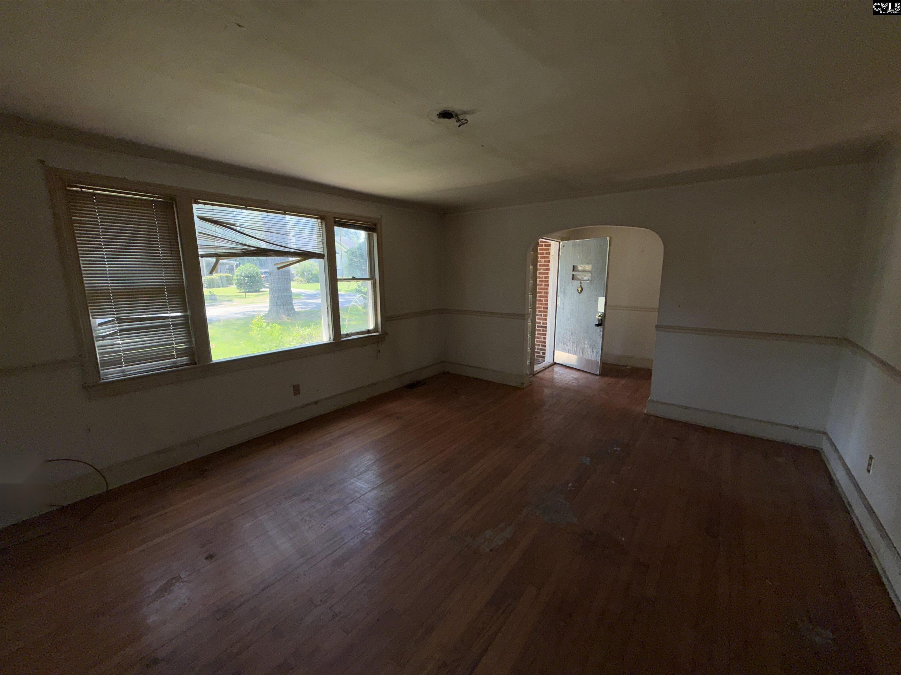 718 Michaelmas Avenue Cayce, SC 29033-4077