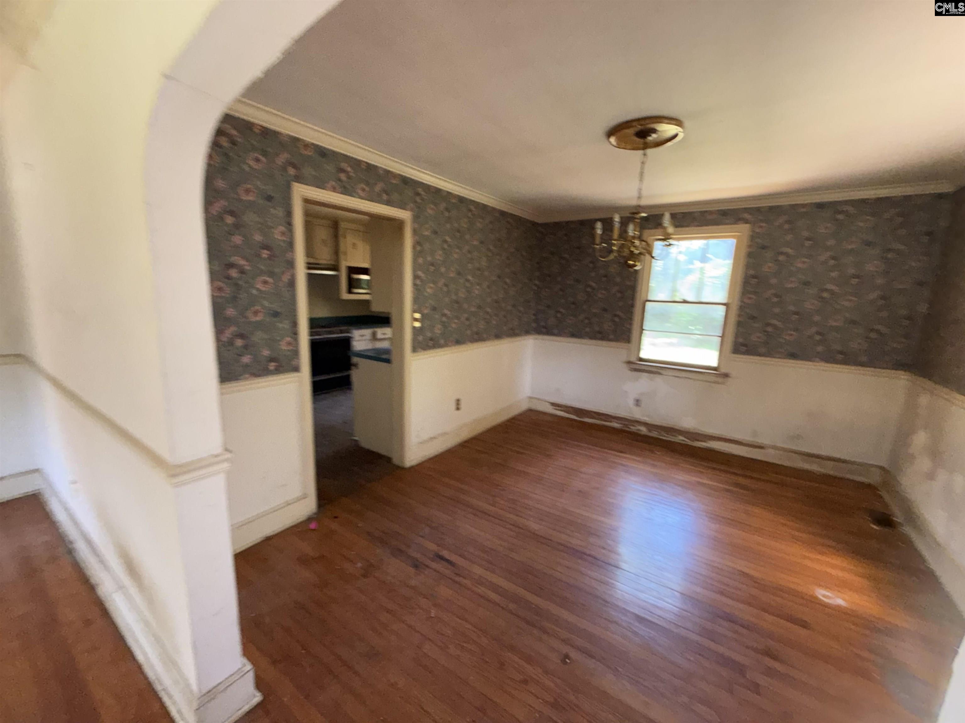 718 Michaelmas Avenue Cayce, SC 29033-4077