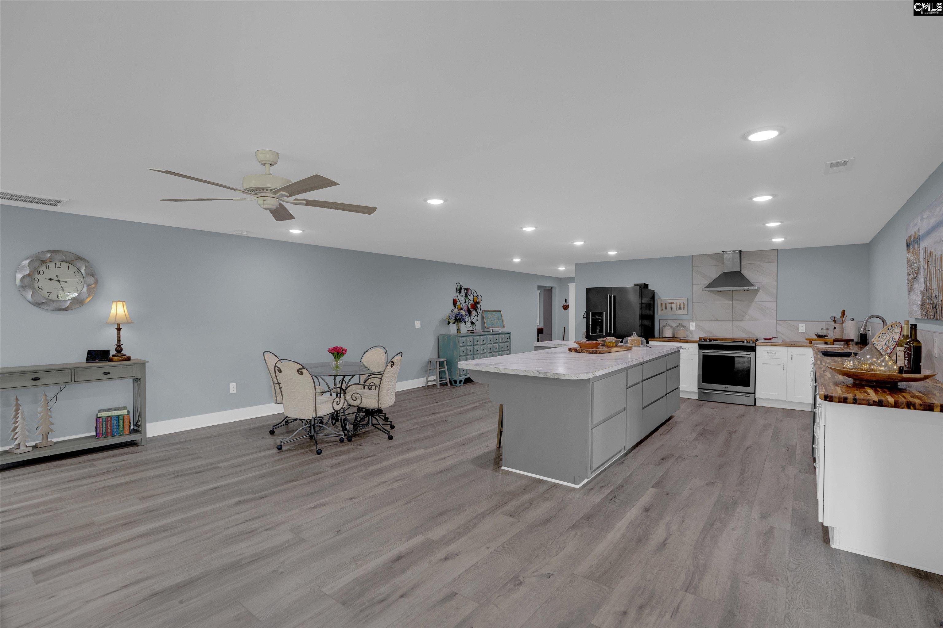187 Peach Tree Street Ward, SC 29166