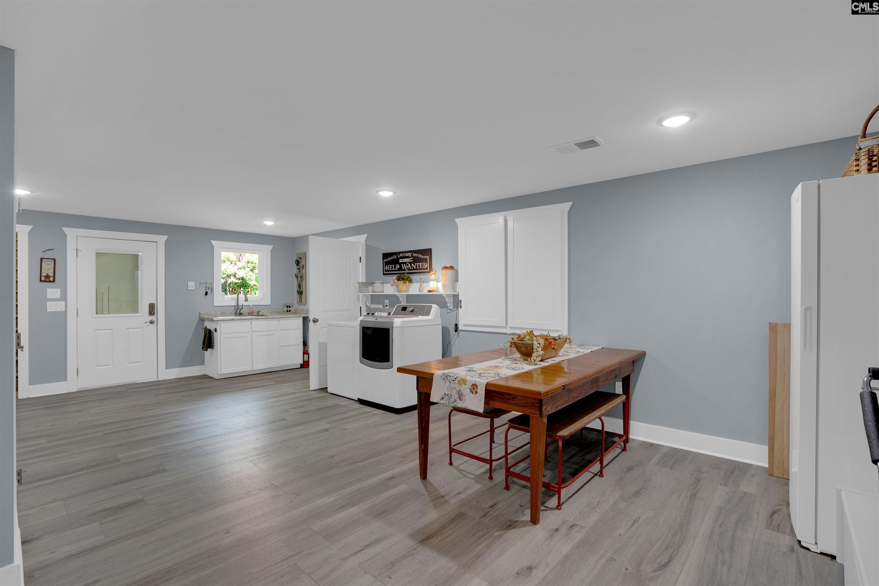 187 Peach Tree Street Ward, SC 29166