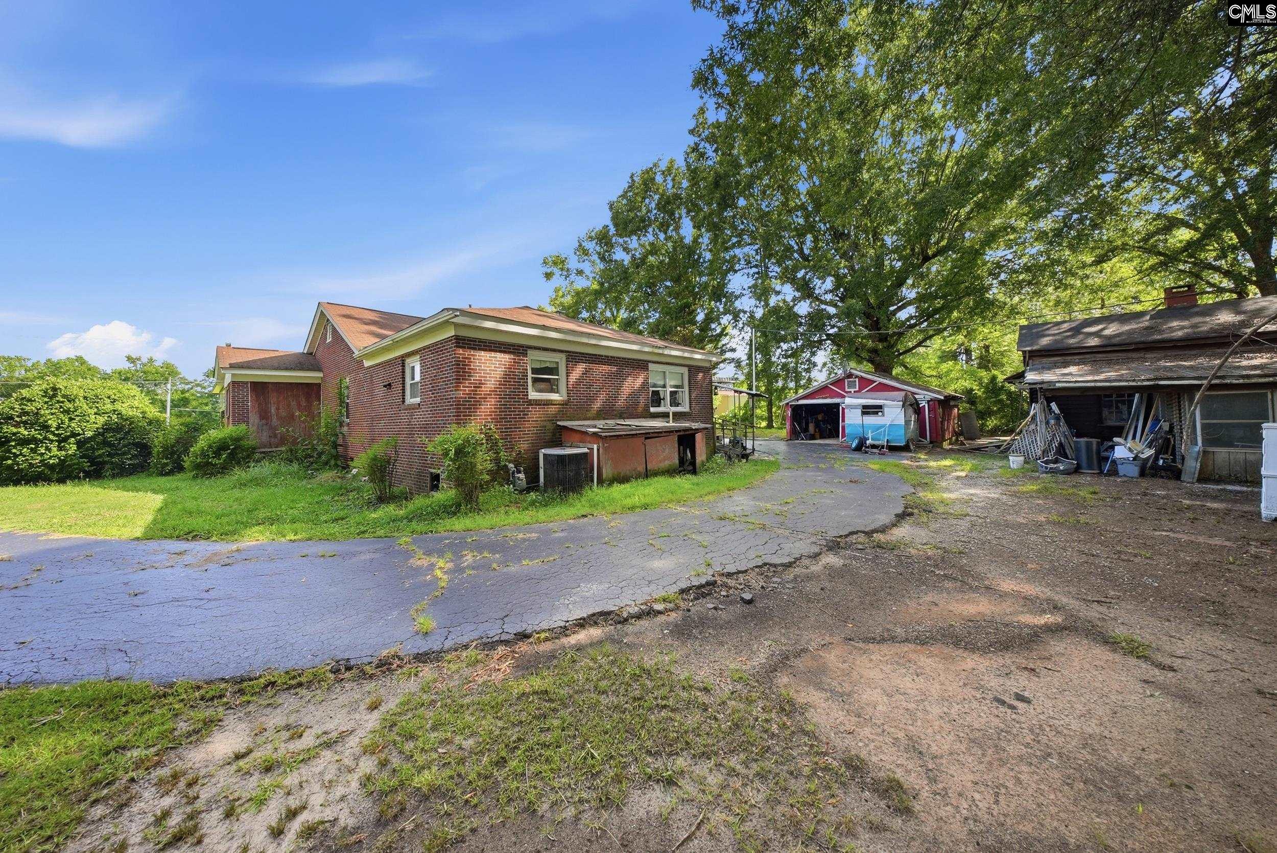 421 S Wheeler Avenue Prosperity, SC 29127