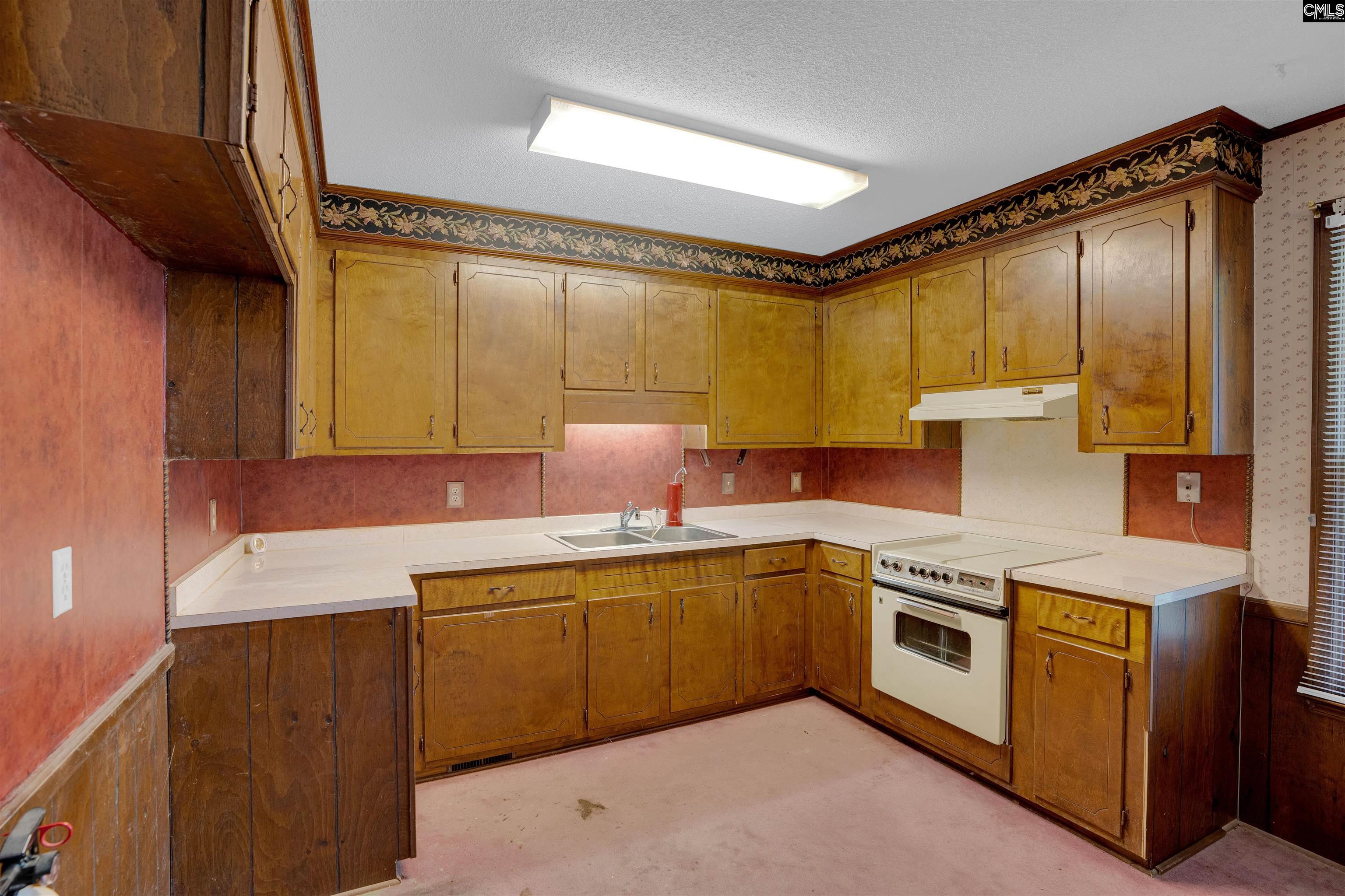 120 Harwood Drive Hopkins, SC 29061