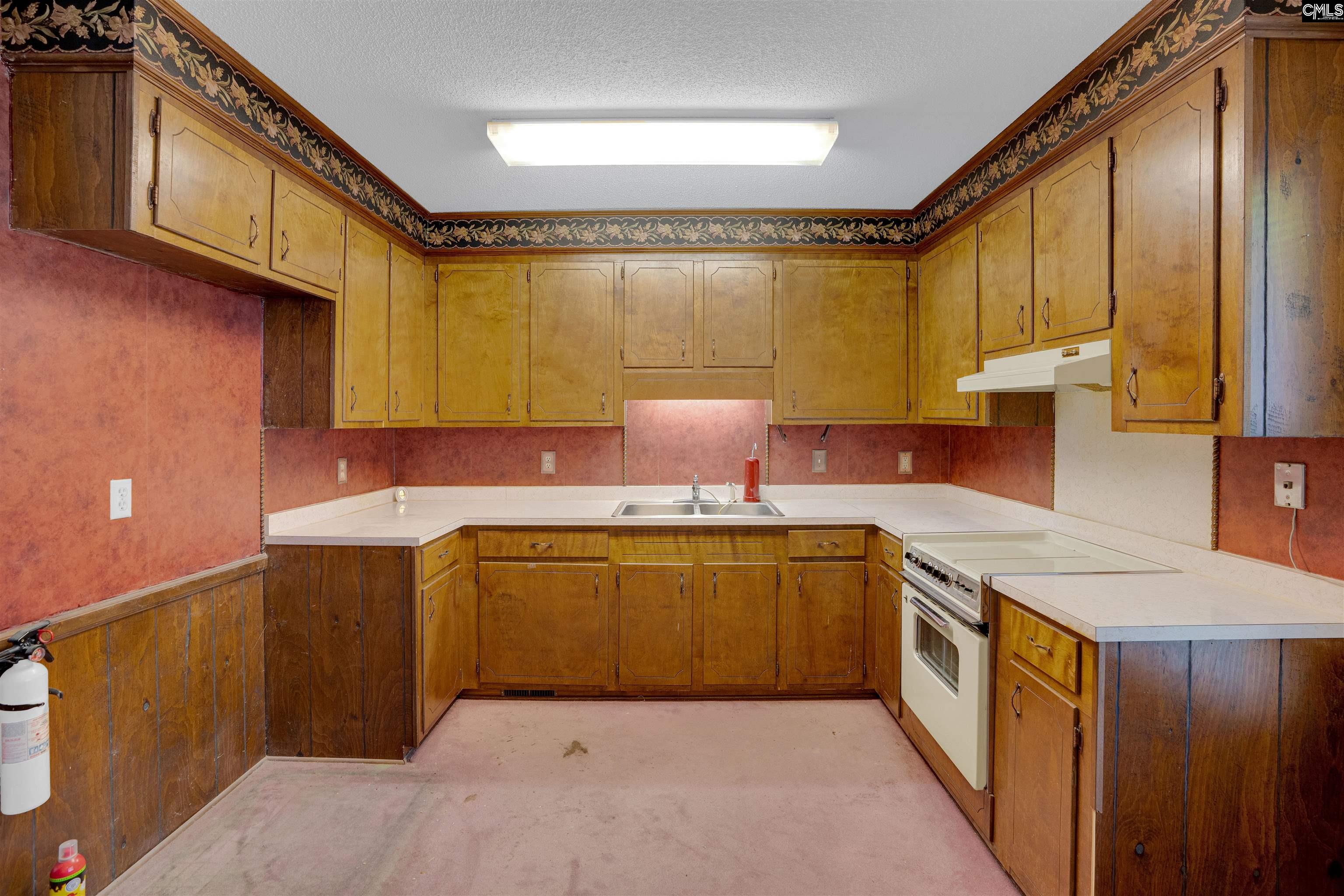 120 Harwood Drive Hopkins, SC 29061