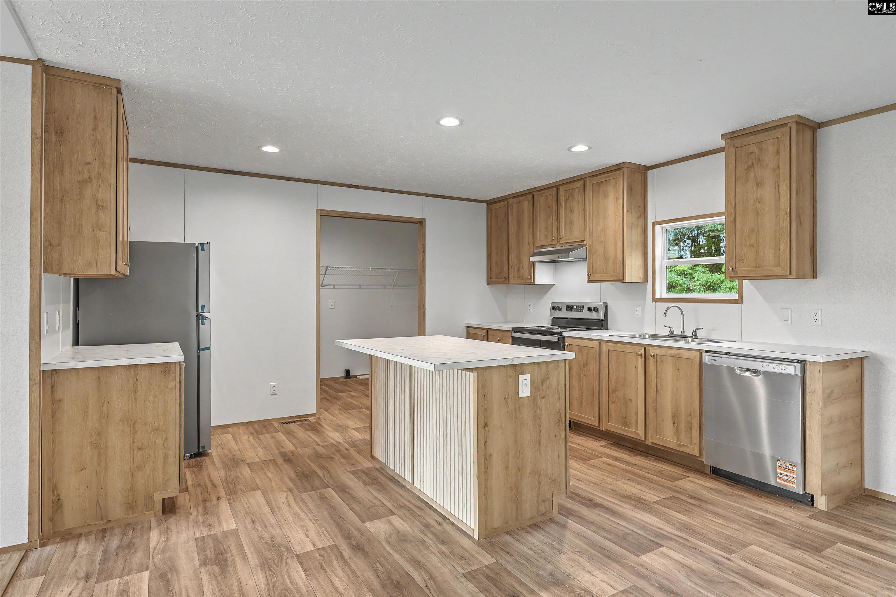 3453 Old State Road Santee, SC 29142