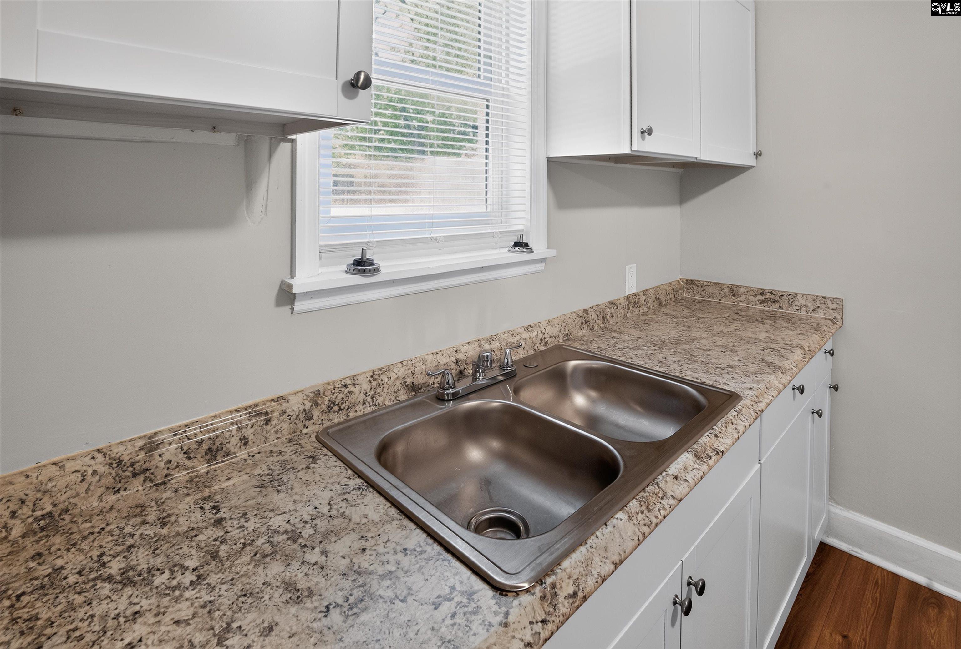 1118 Summerland Drive Cayce, SC 29033
