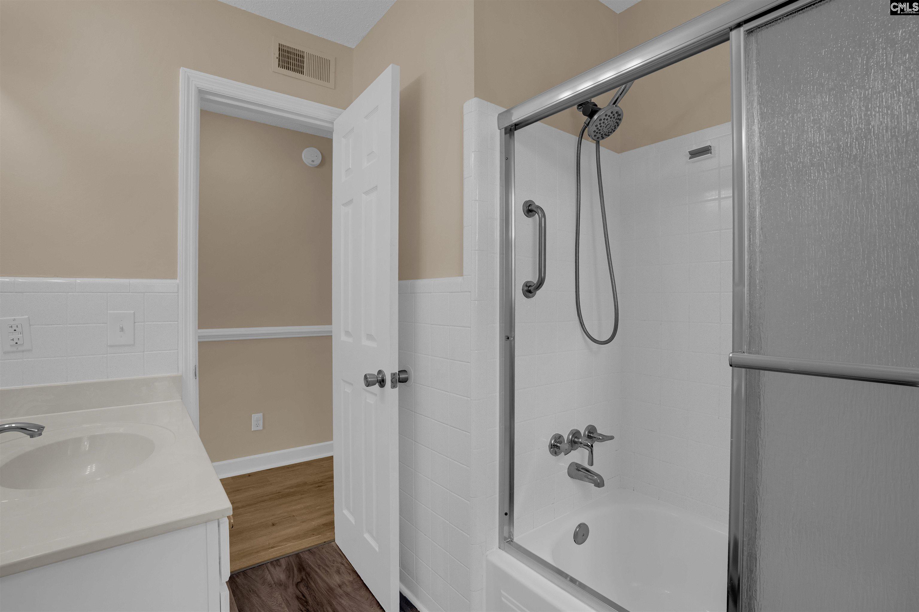 3907 Forest Drive Columbia, SC 29204-4144