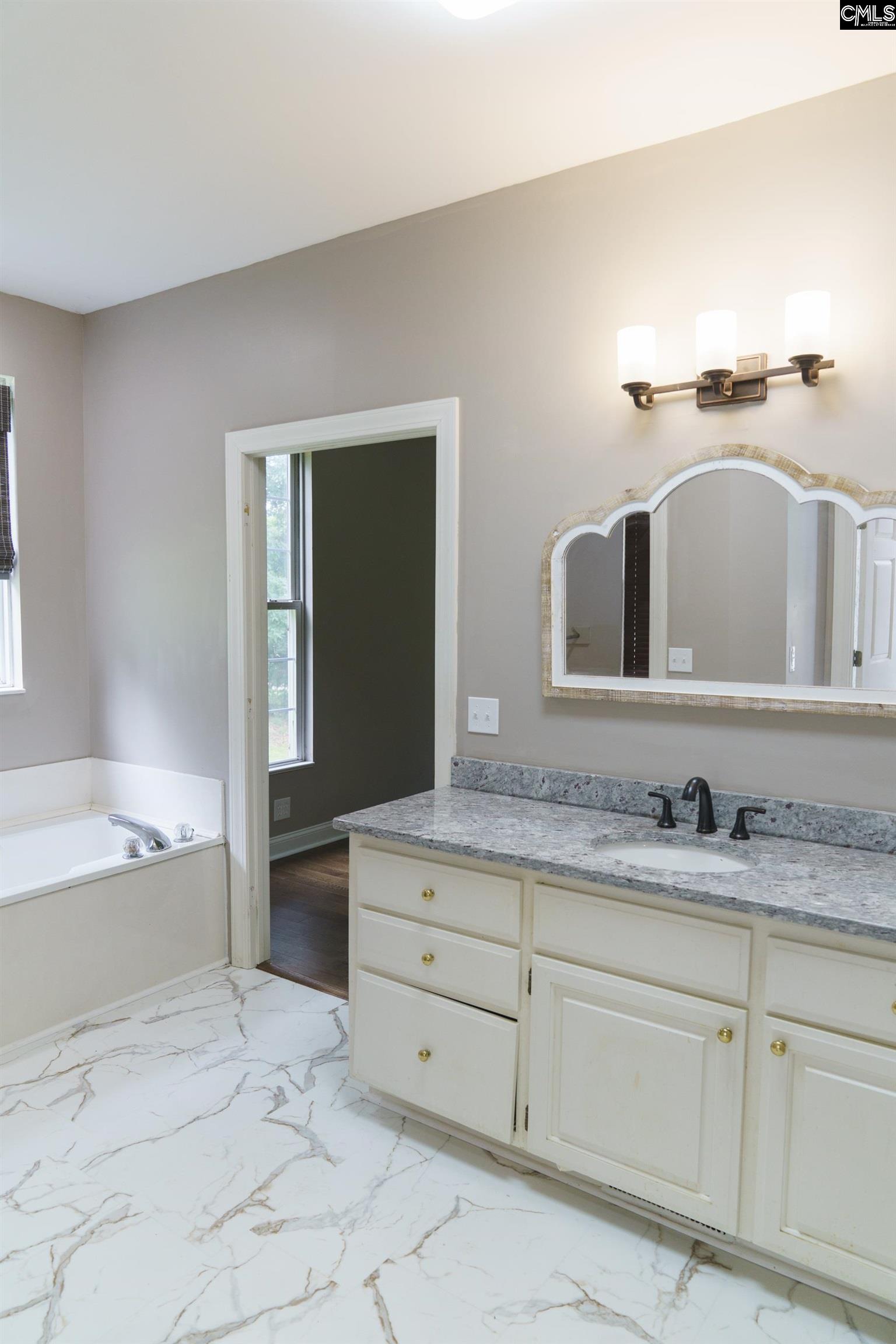 421 Dutchman Shores Circle Chapin, SC 29036-8357