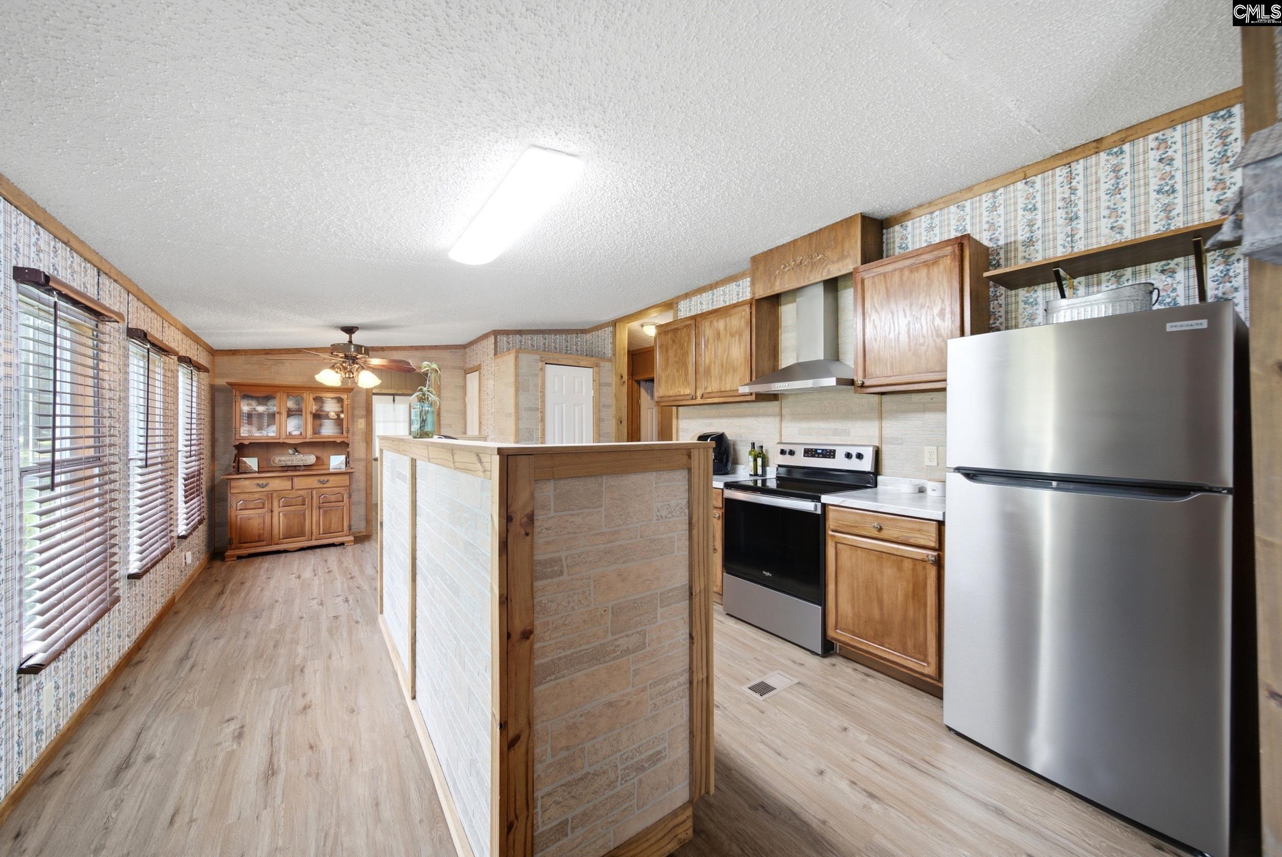 5860 Wessex Drive Wedgefield, SC 29168