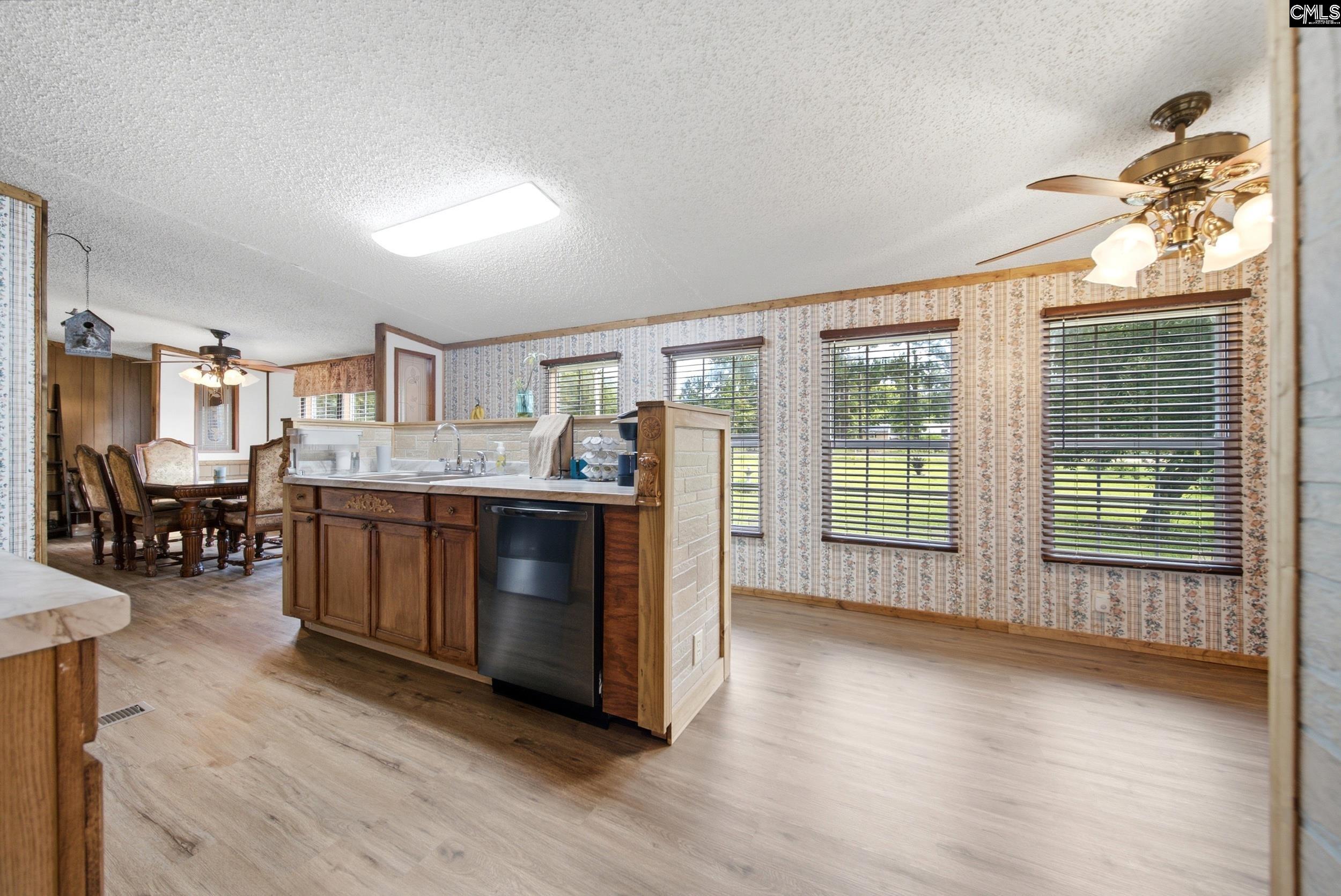 5860 Wessex Drive Wedgefield, SC 29168