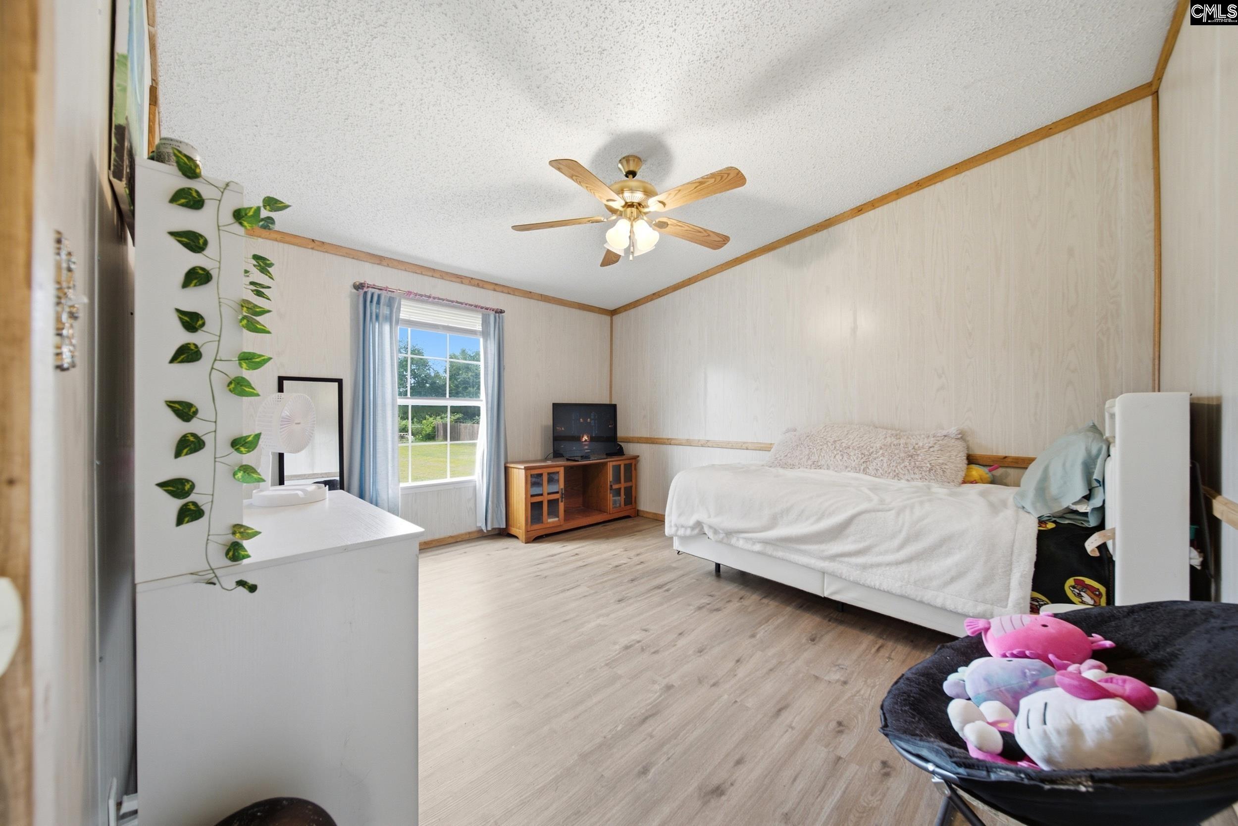 5860 Wessex Drive Wedgefield, SC 29168