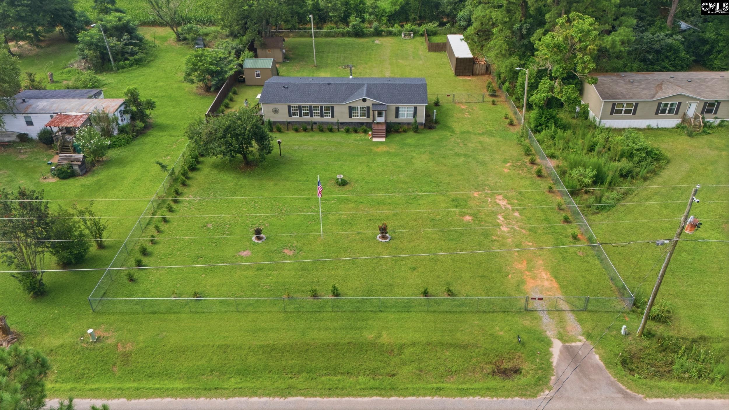 5860 Wessex Drive Wedgefield, SC 29168