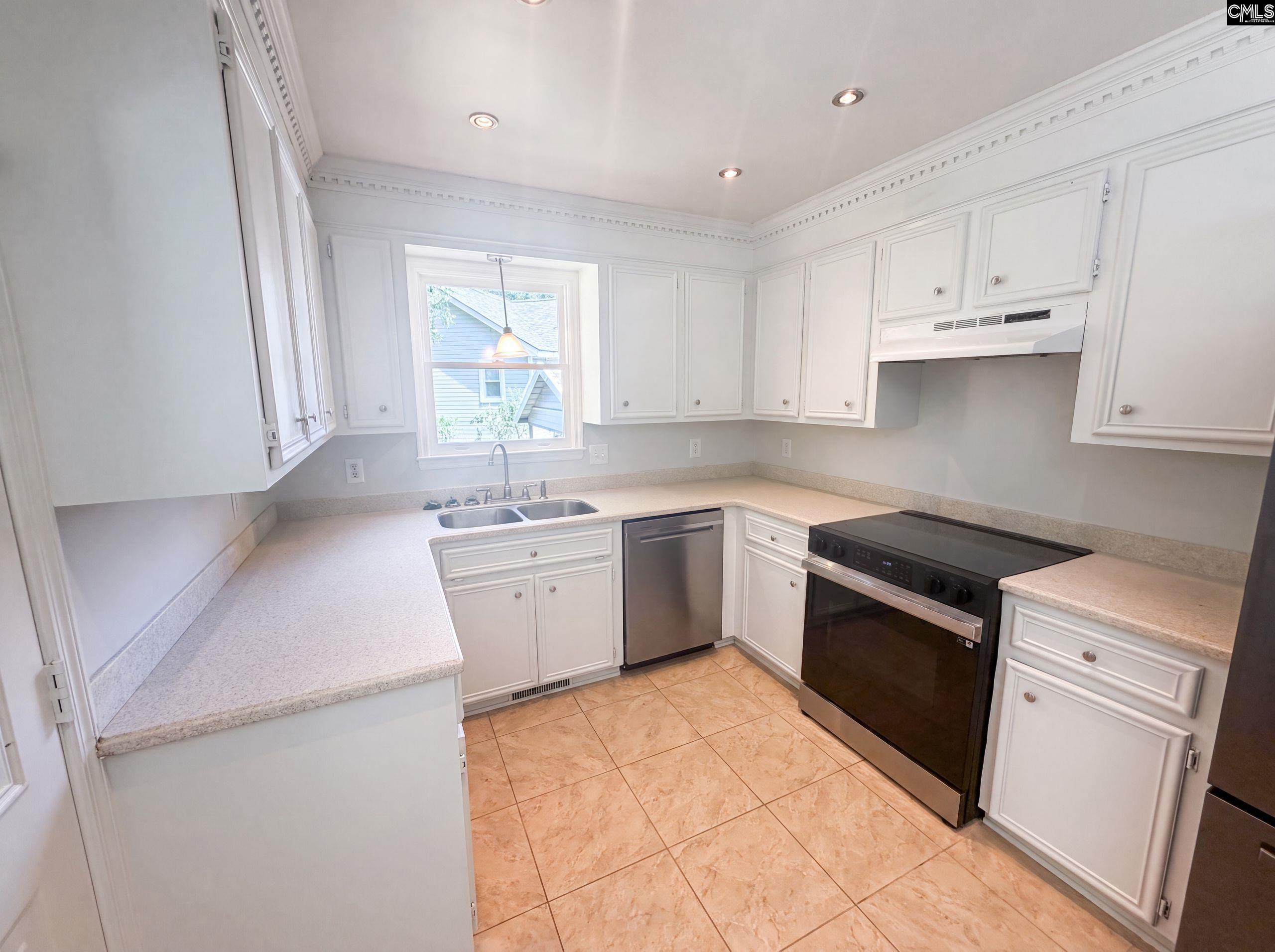 153 Courtney Oak Drive West Columbia, SC 29170