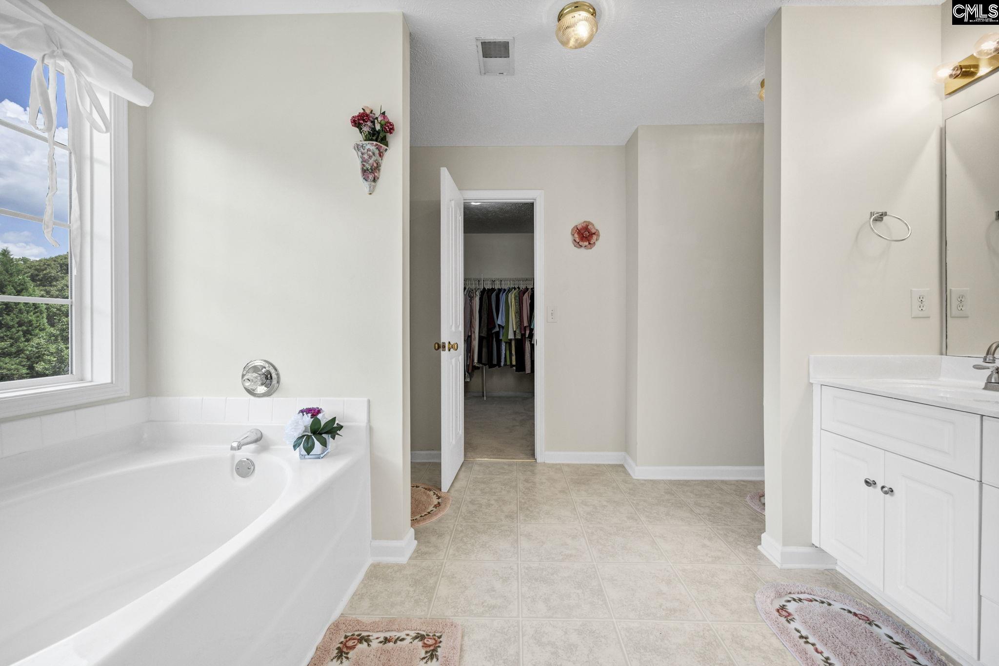 124 Grandview Circle Columbia, SC 29229