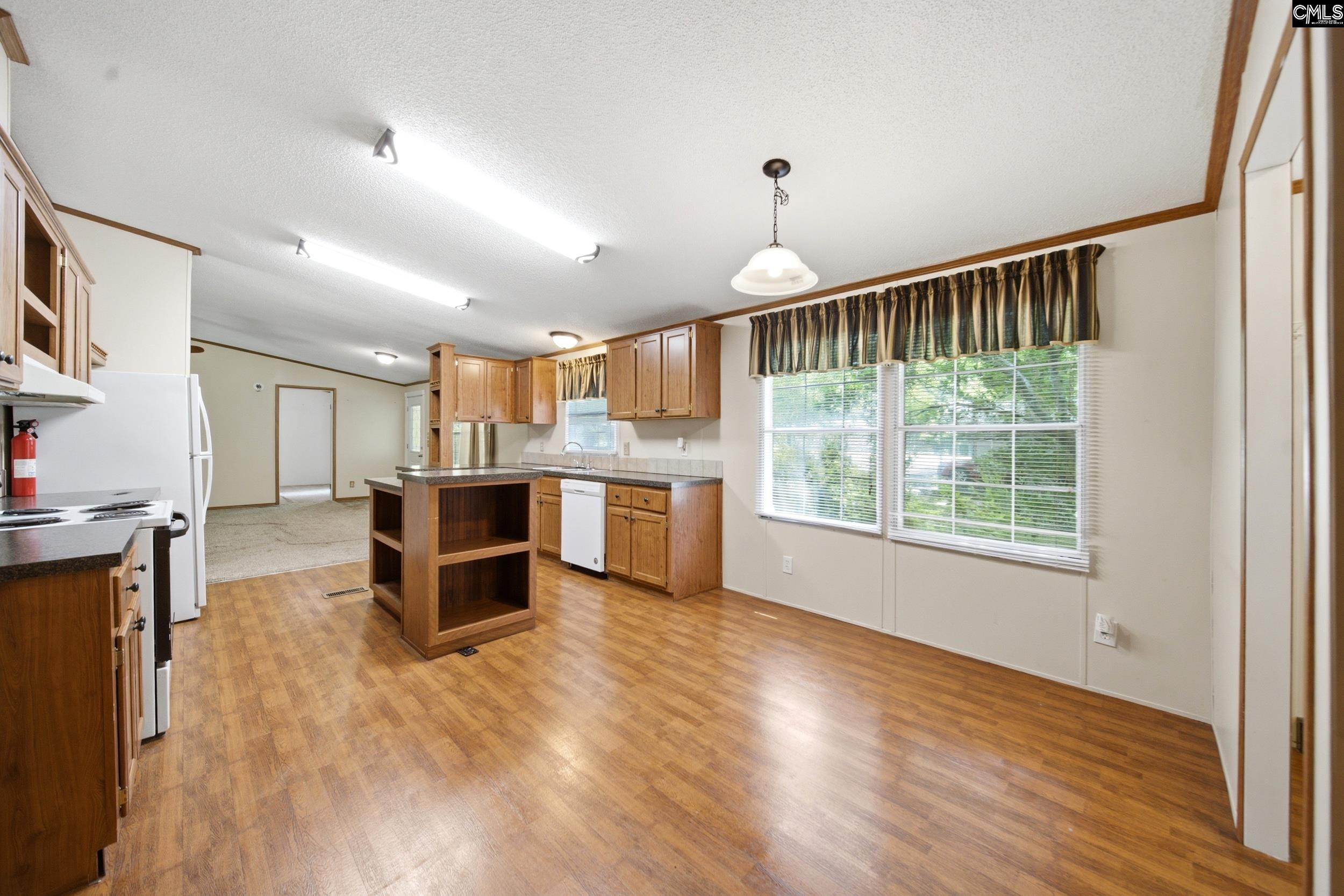 7033 E Peach Road Ridgeway, SC 29130