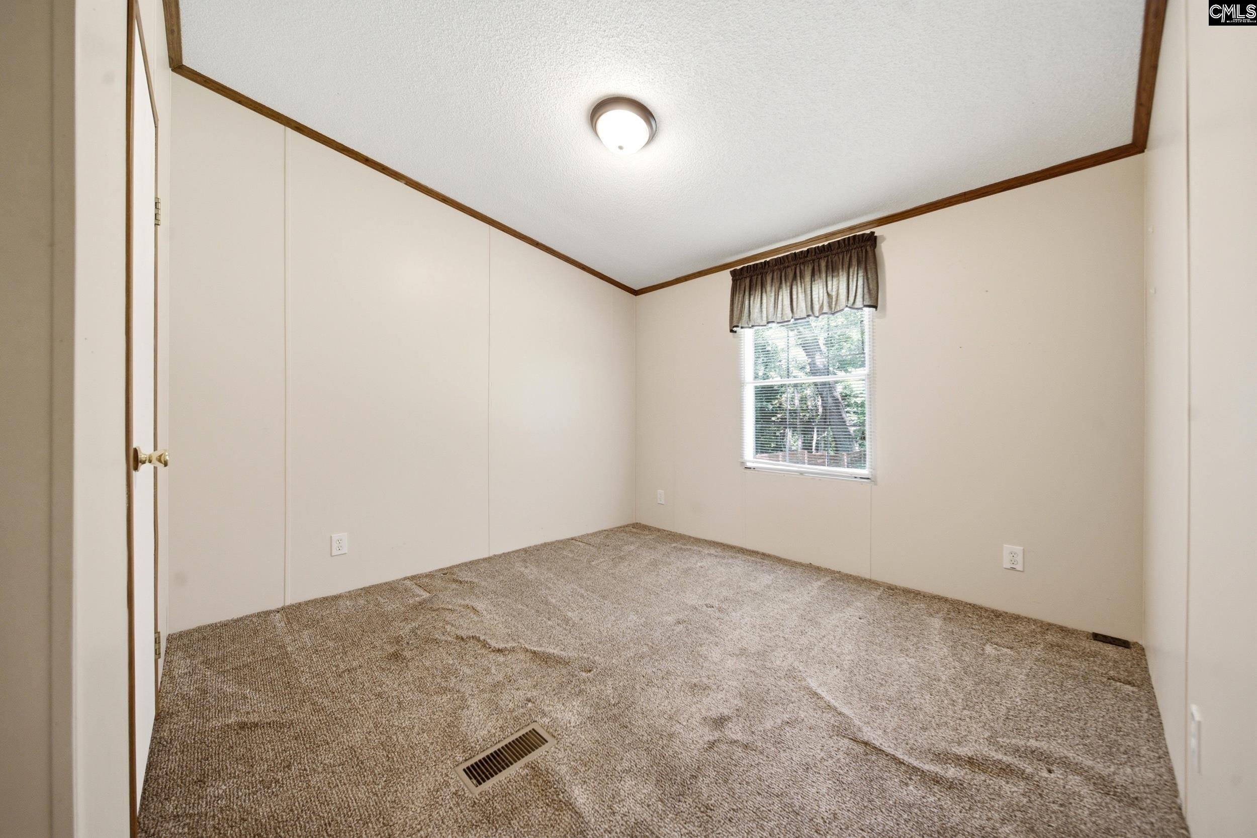 7033 E Peach Road Ridgeway, SC 29130