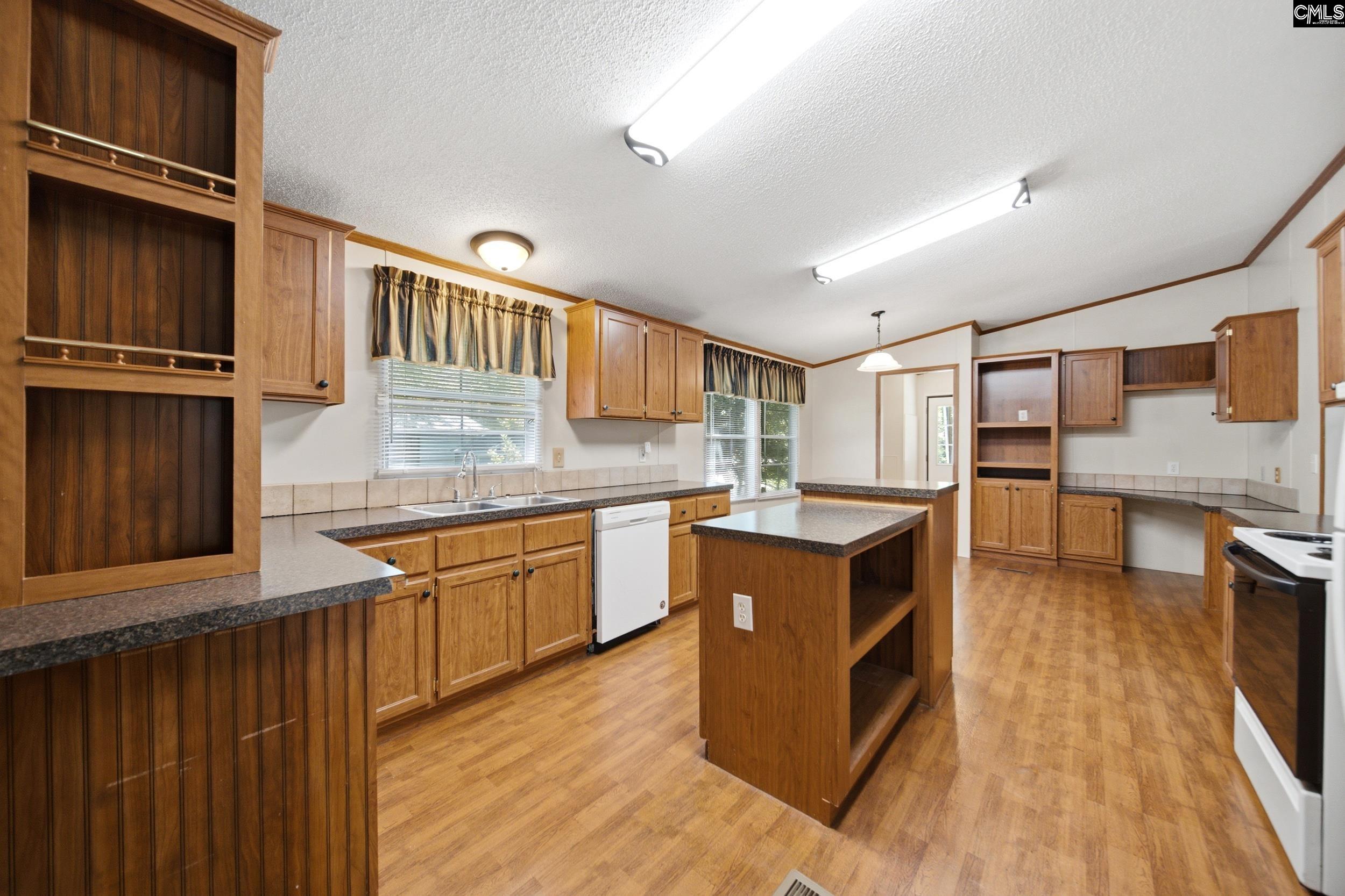 7033 E Peach Road Ridgeway, SC 29130
